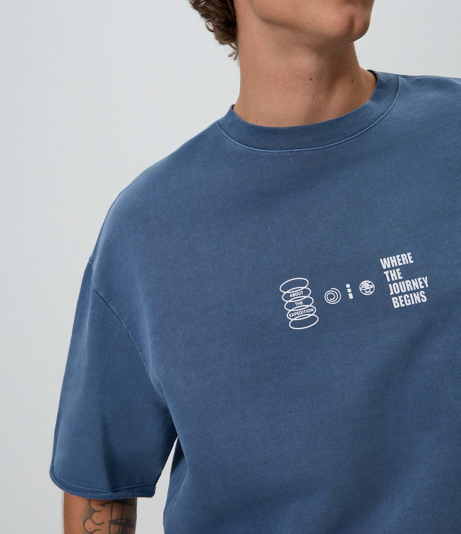 Camiseta Oversized em Moletinho Photoprint Expedition Azul 3
