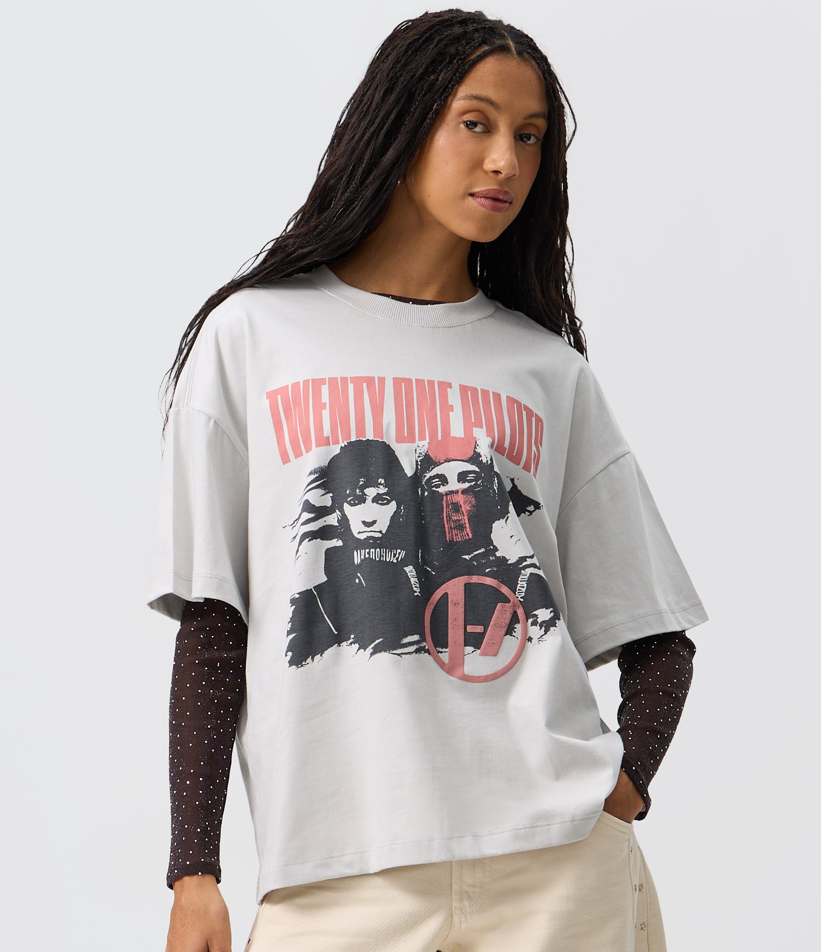 Camiseta Boxy com Estampa Twenty One Pilots em Algodão Off White 1