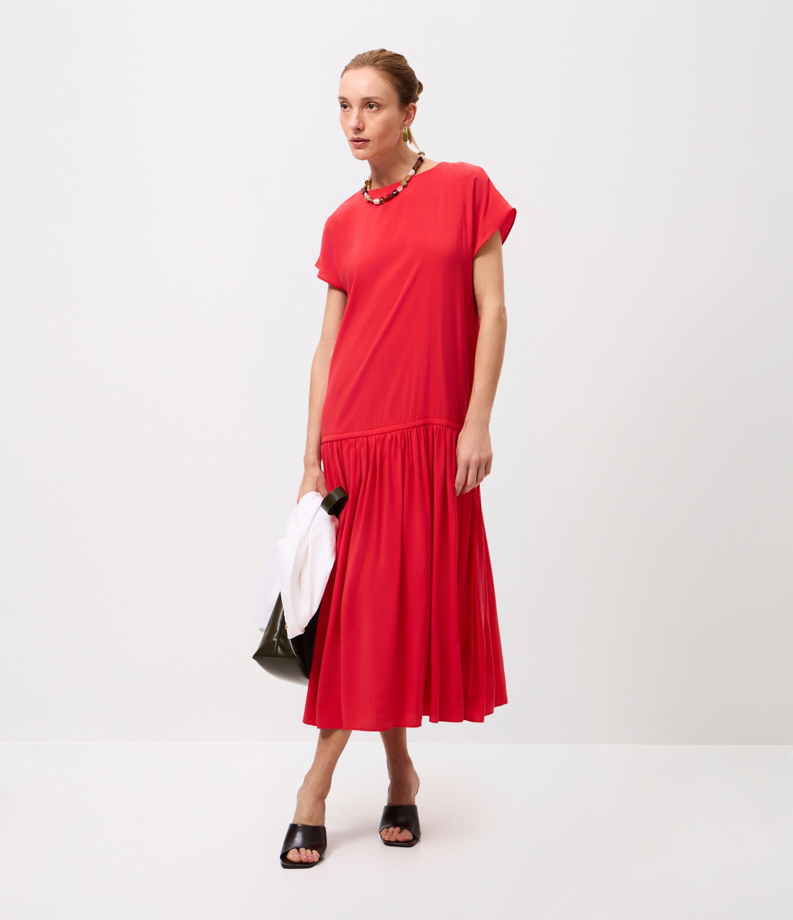 Vestido Longo em Viscose com Ajuste na Cintura Vermelho 2
