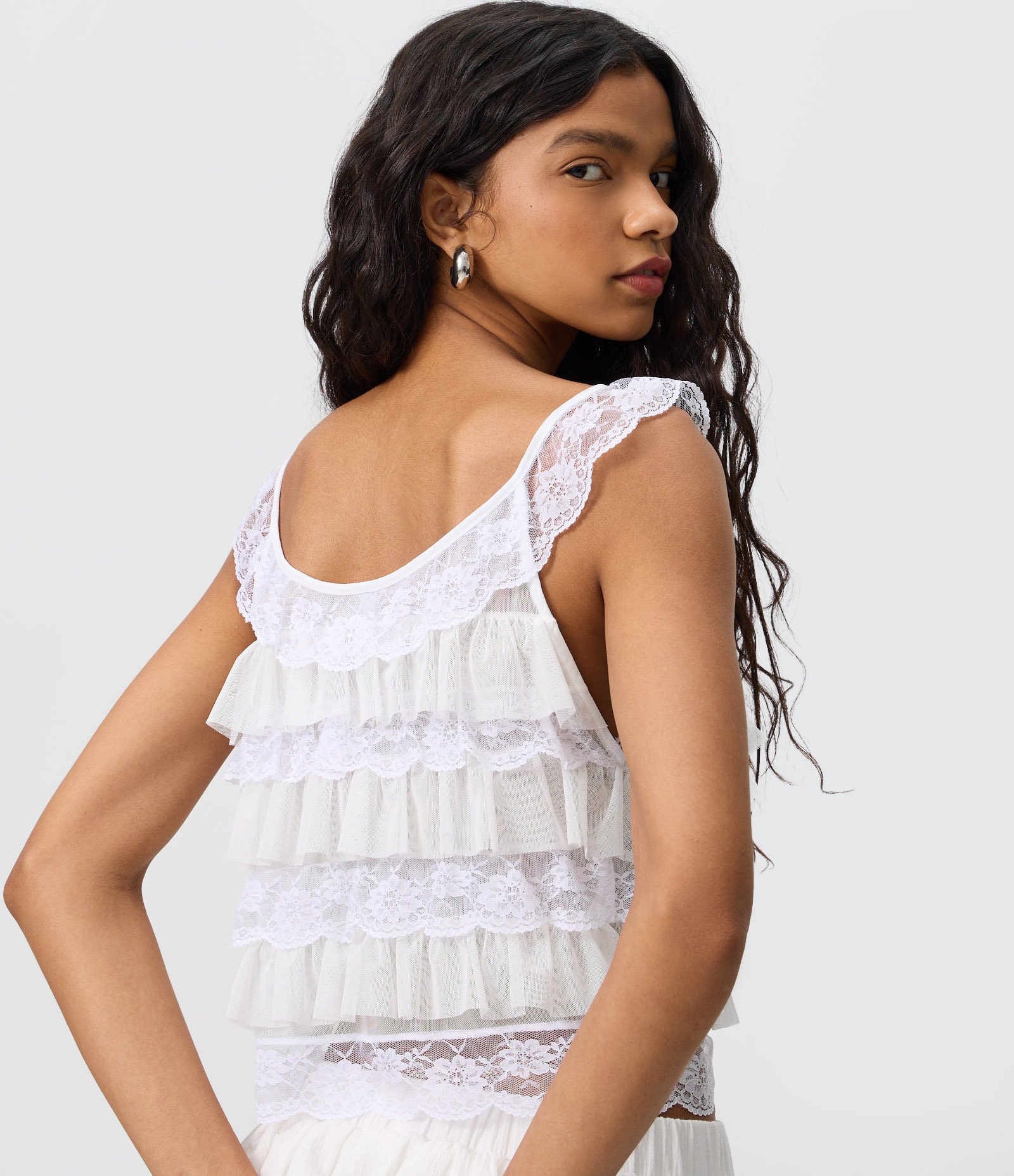 Blusa em Tule com Babados de Renda e Amarração Frontal Branco 4