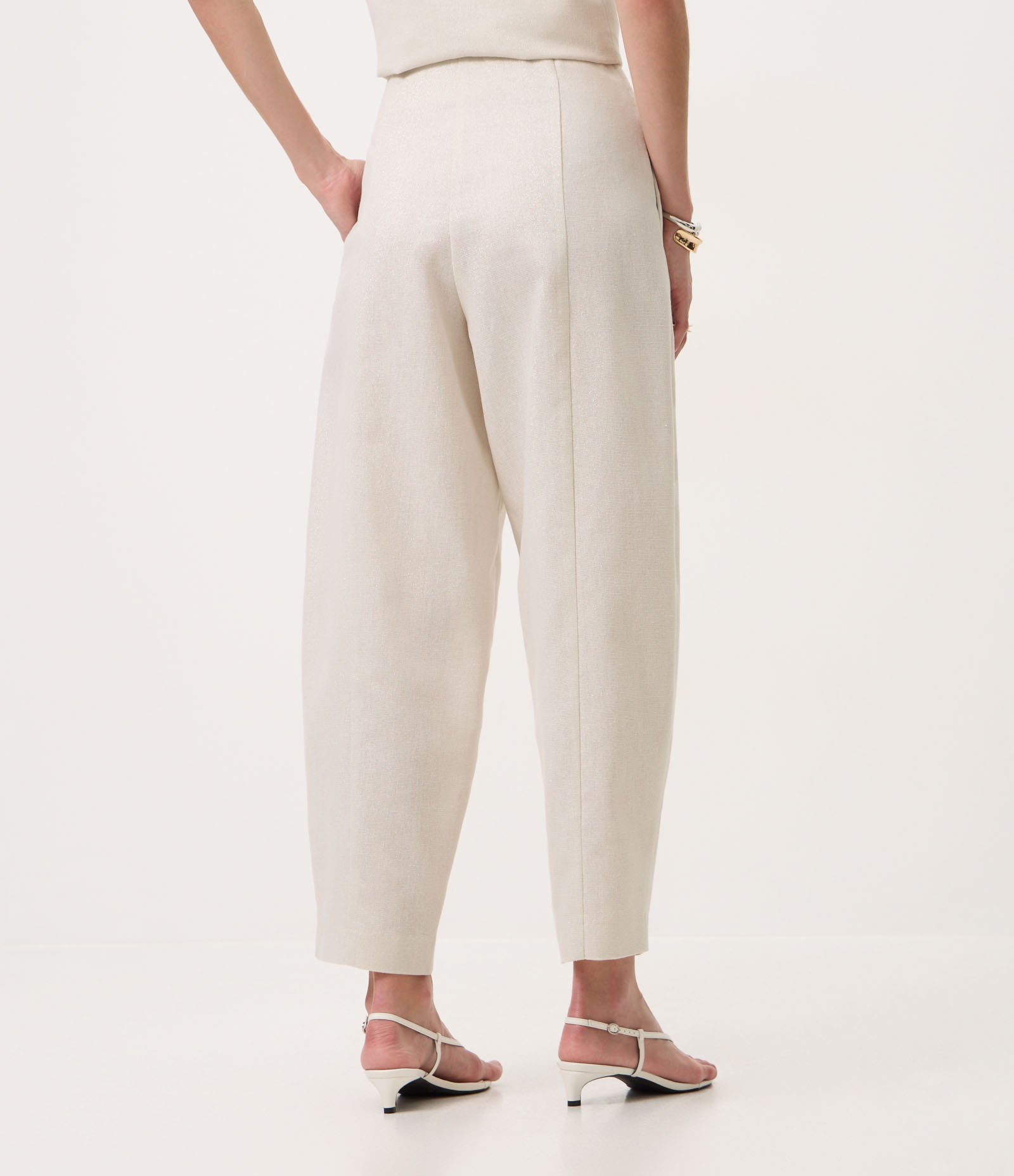 Calça Barrel em Flamê com Brilho Branco 5