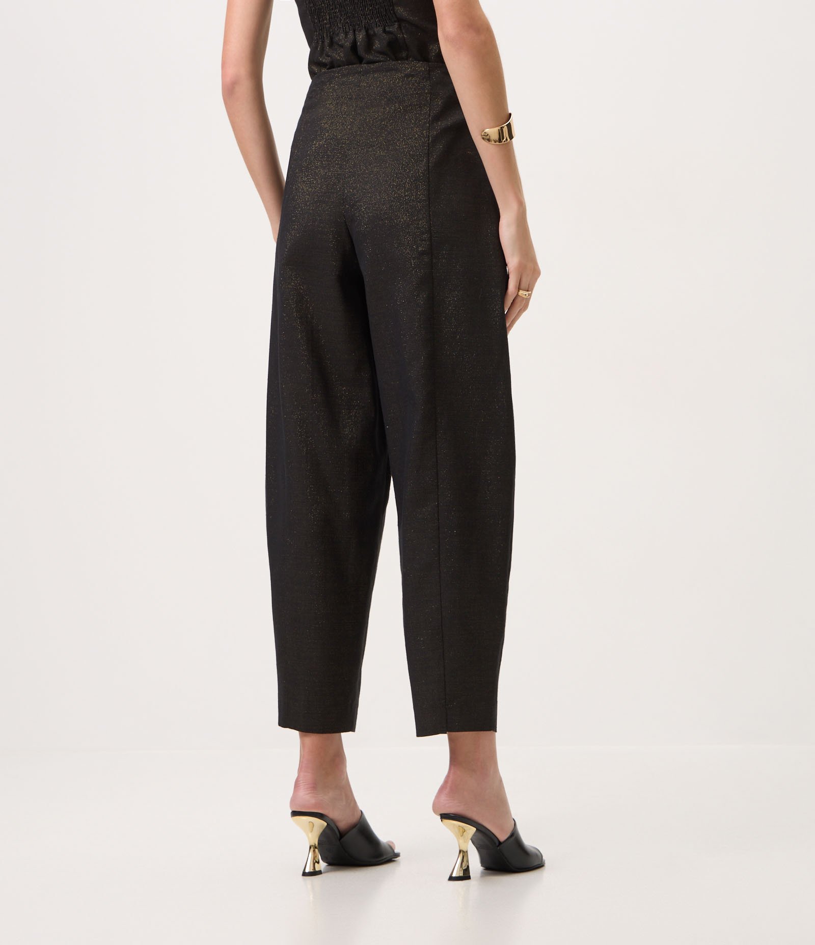 Calça Barrel em Flamê com Brilho Preto 5