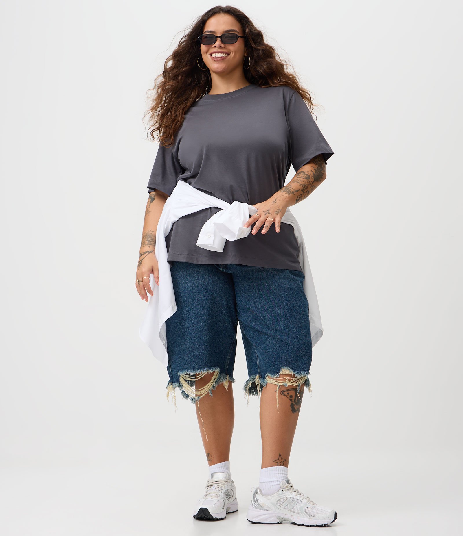 Camiseta Básica em Algodão Peruano Curve & Plus Size Cinza 2
