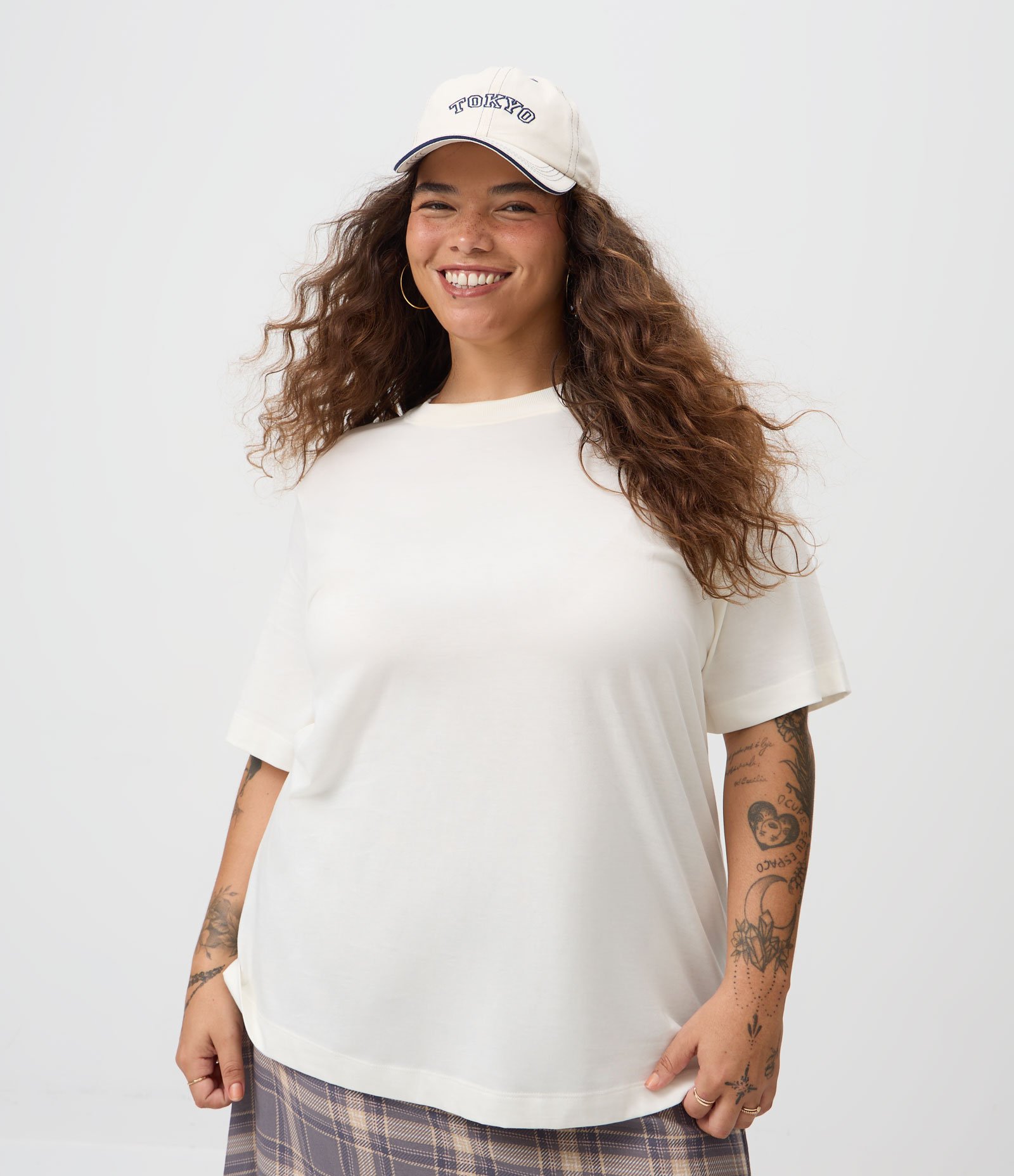 Camiseta Básica em Algodão Peruano Curve & Plus Size Branco 1