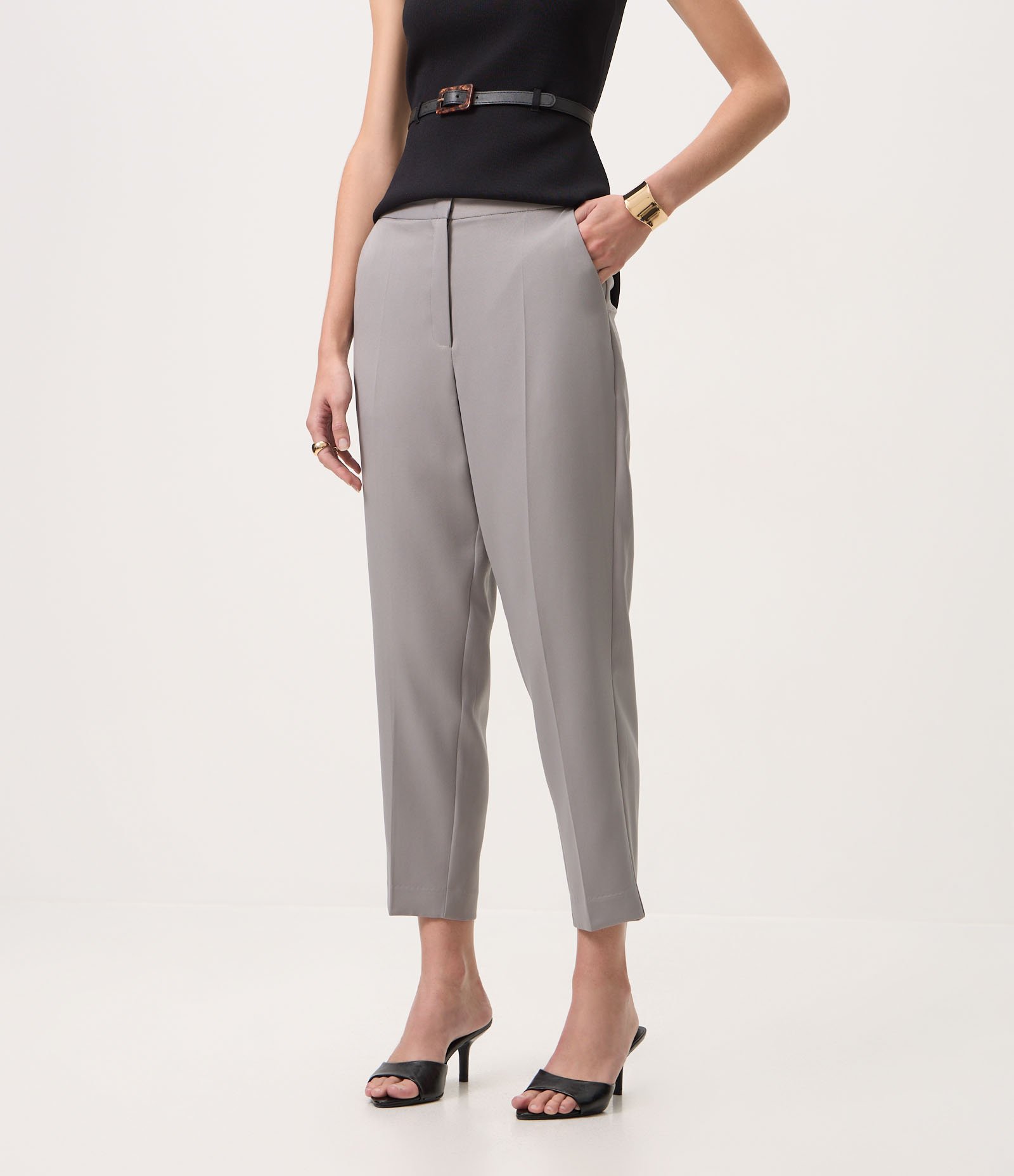 Calça Cenoura com Cós Alfaiatado Cinza 3