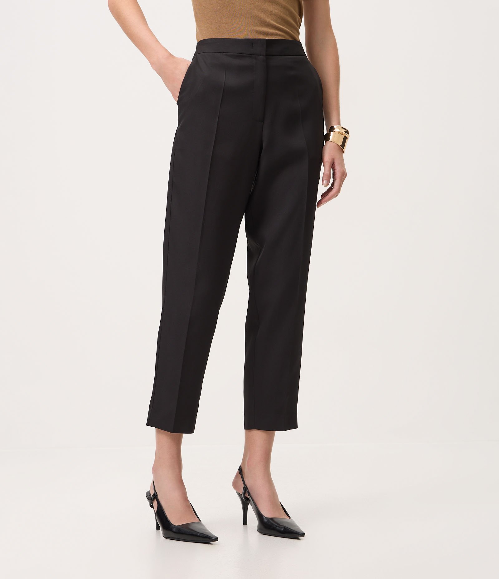 Calça Cenoura com Cós Alfaiatado Preto 3