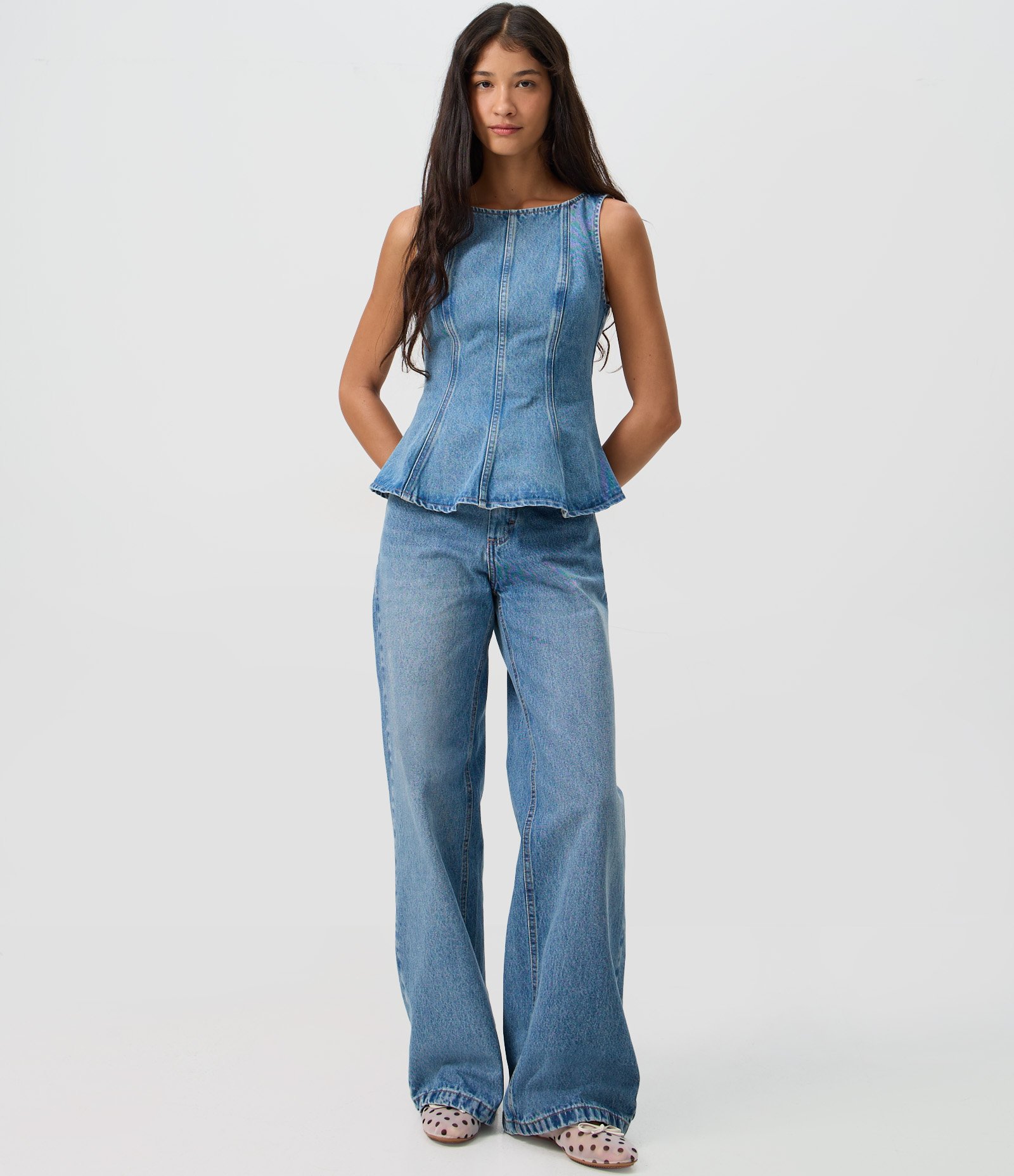 Blusa Jeans Peplum sem Mangas com Recortes Azul Médio 2