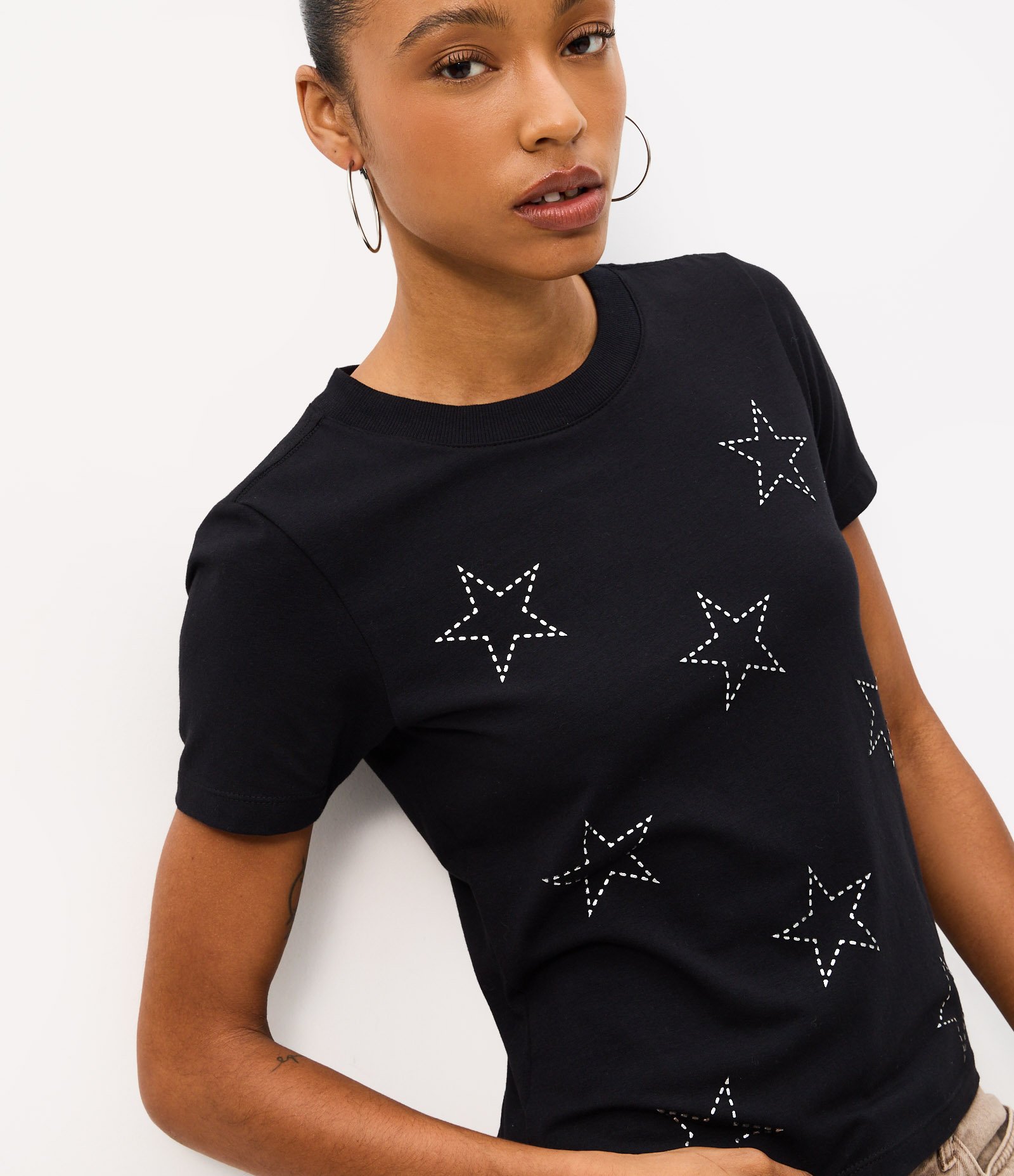 Camiseta New T-shirt com Estampa de Estrelas em Puff Preto 3