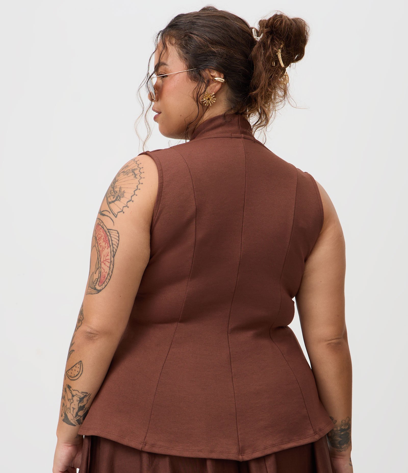 Blusa Peplum em Ponto Roma Curve & Plus Size Marrom 4