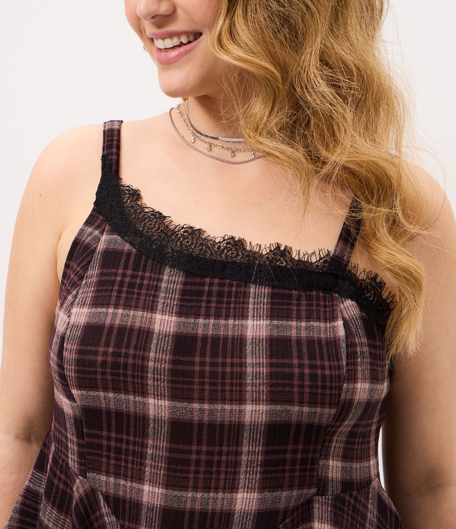 Blusa de Alcinha Xadrez com Renda Curve & Plus Size Preto 3