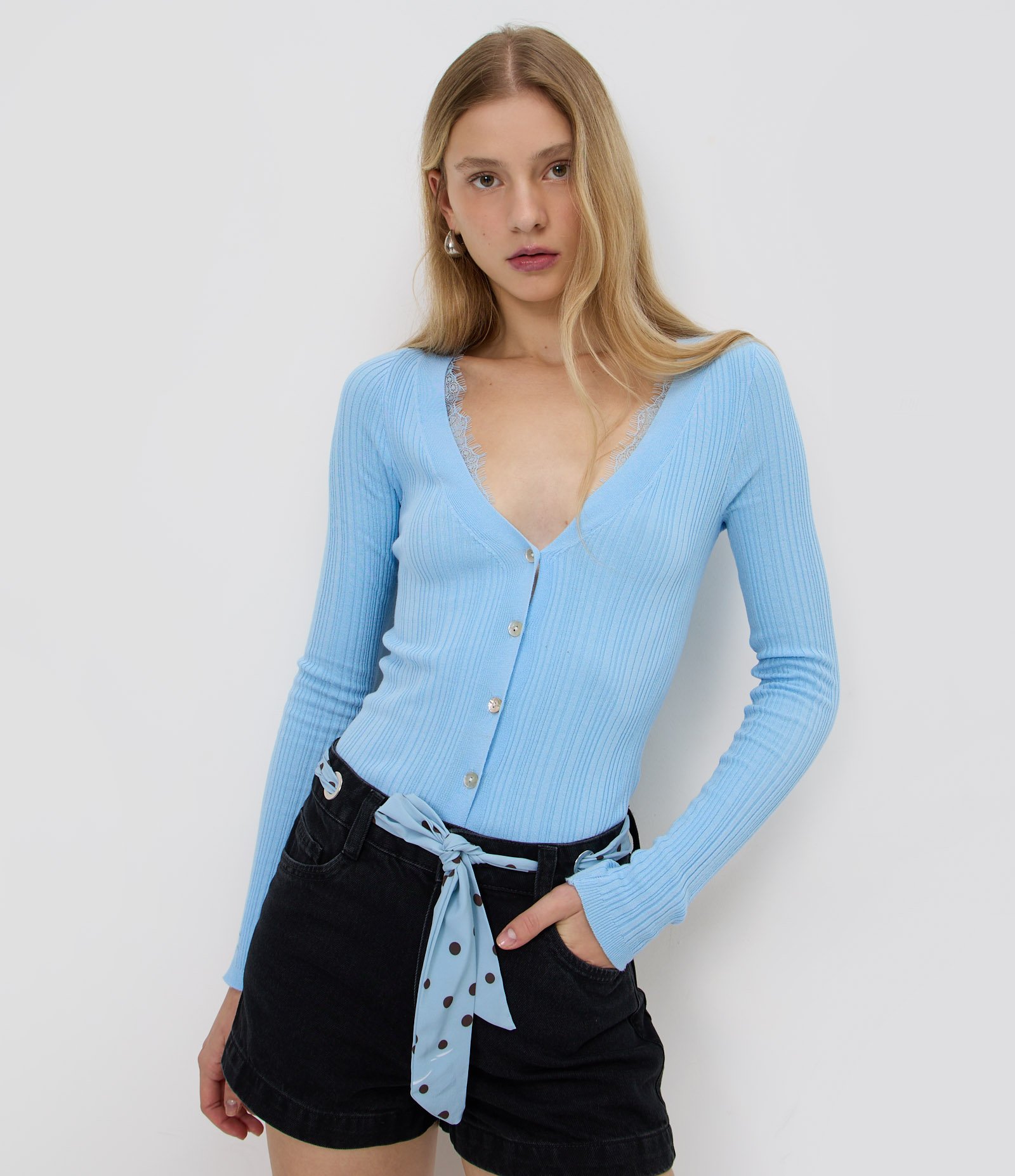 Short em Jeans com Cintura Alta Lenço e Ilhós Preto 1