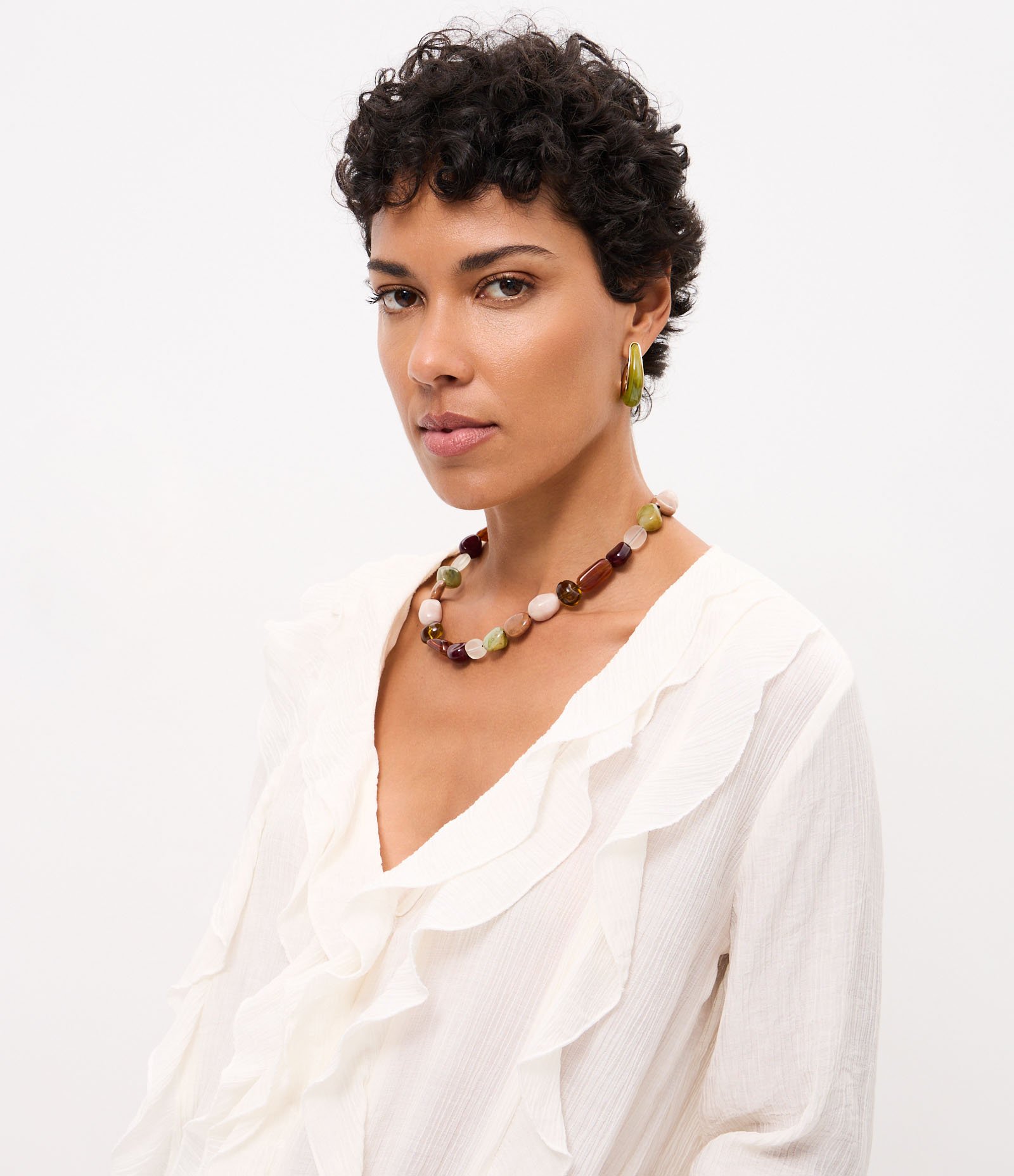 Blusa Bata em Viscose com Babados Branco 3