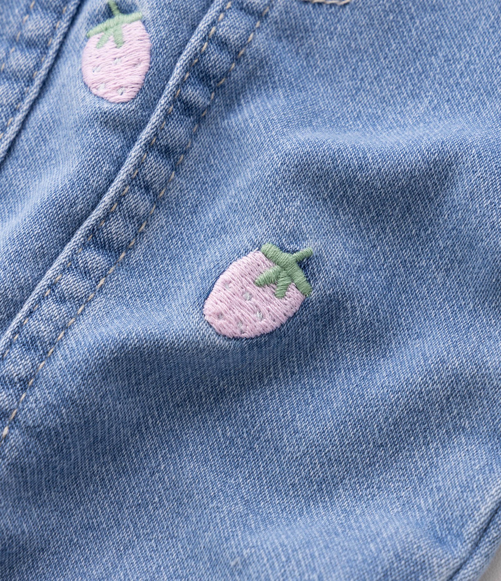 Jaqueta Bebê em Jeans com Bordado de Moranguinhos - Tam 0 a 18 Meses Azul 7
