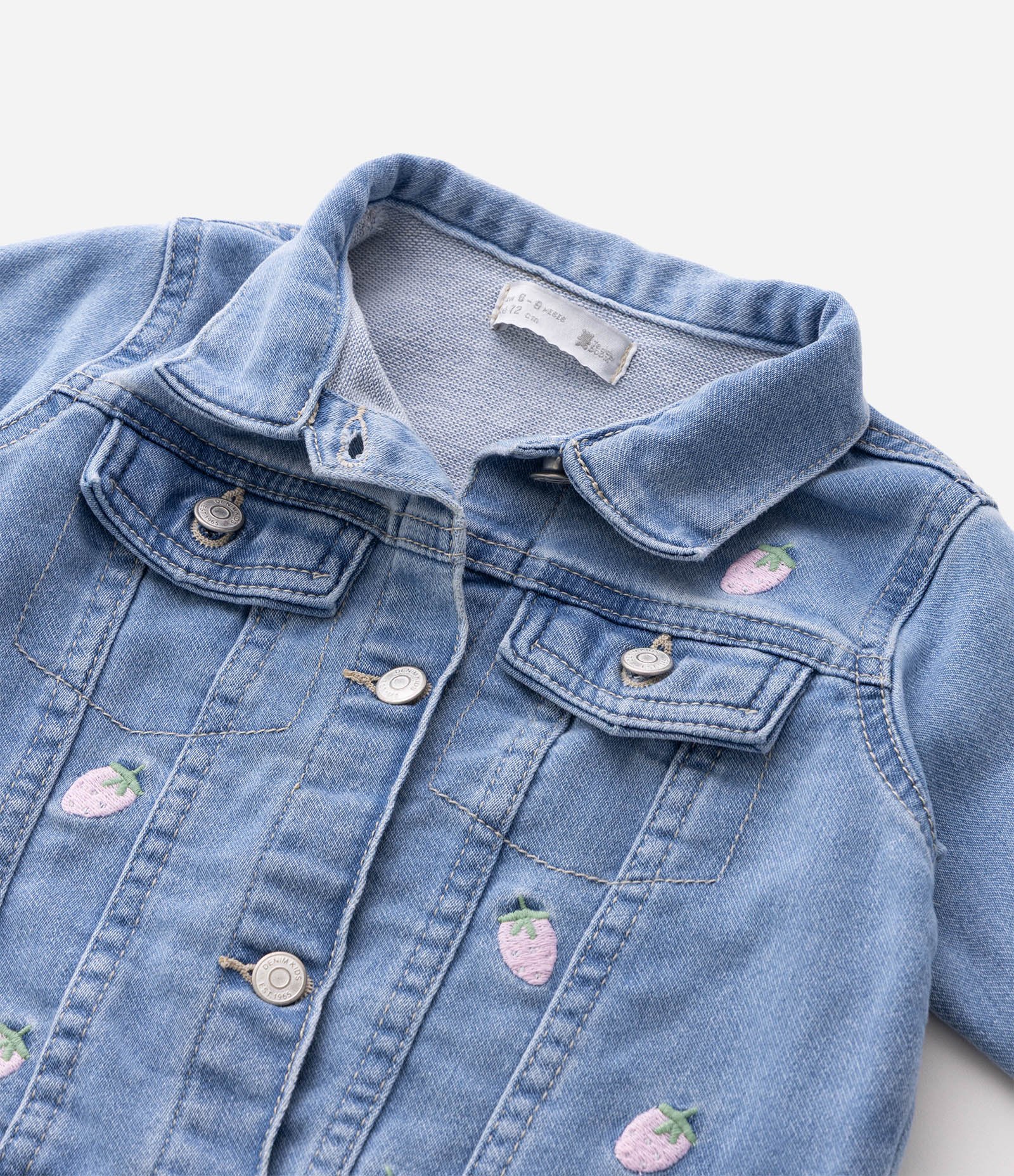 Jaqueta Bebê em Jeans com Bordado de Moranguinhos - Tam 0 a 18 Meses Azul 8