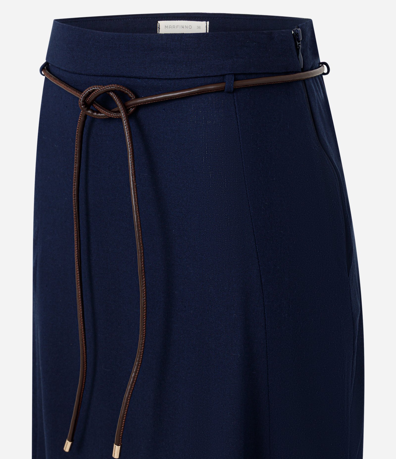 Saia Midi em Viscolinho com Cinto em PU Azul 7