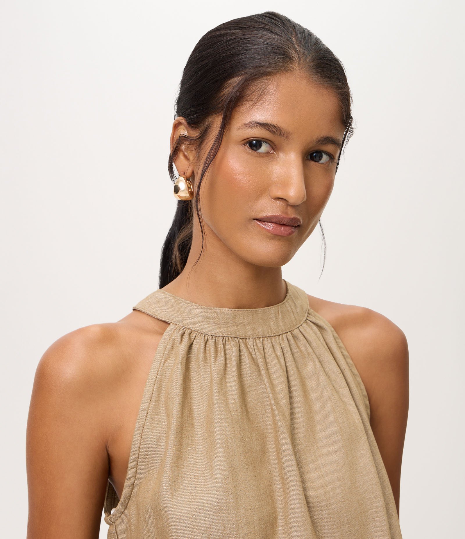 Blusa Halter em Jeans com Amarração nas Costas Marrom 3
