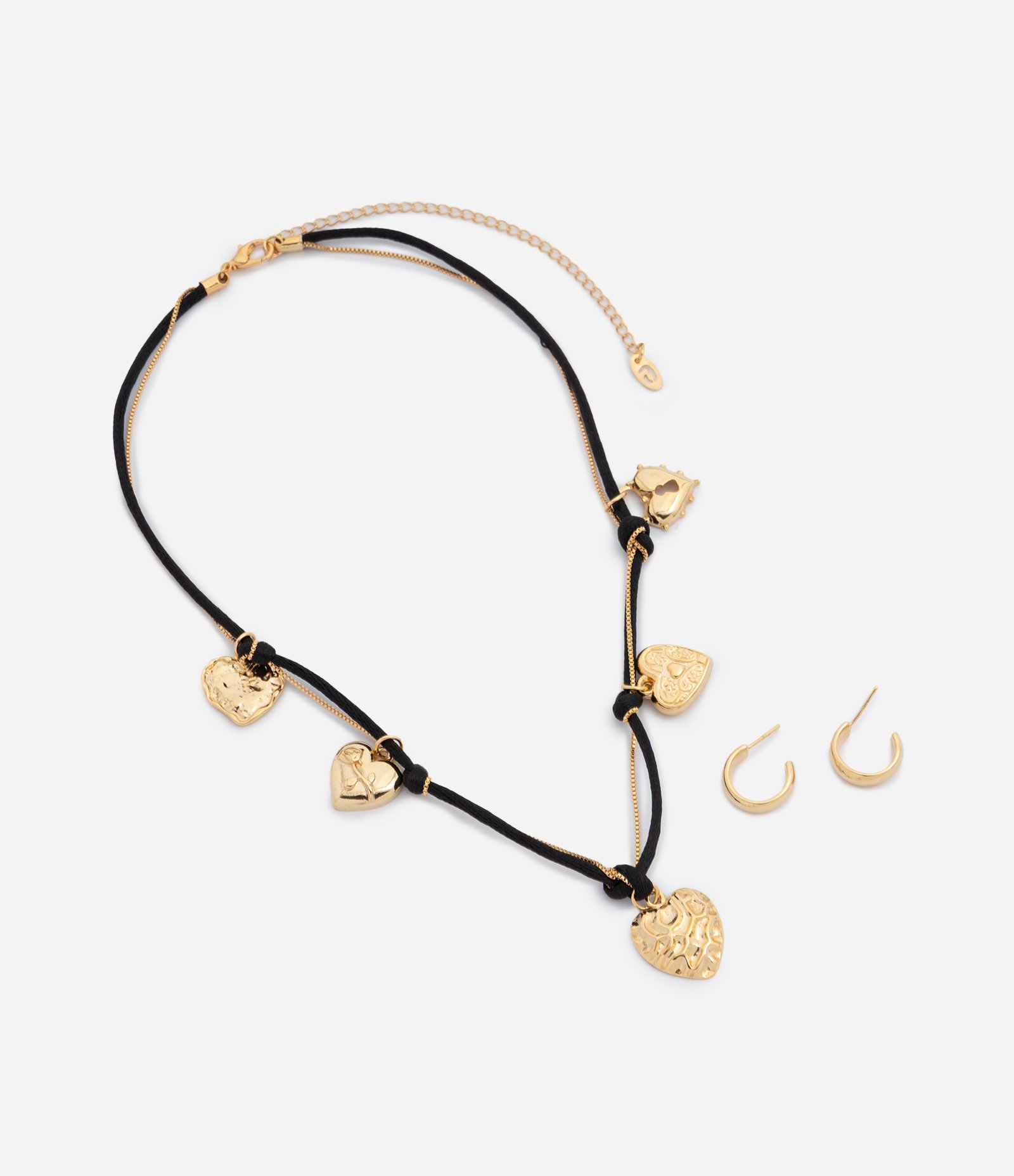 Conjunto de Colar com Pingentes de Coração e Brincos de Argola Dourado 2