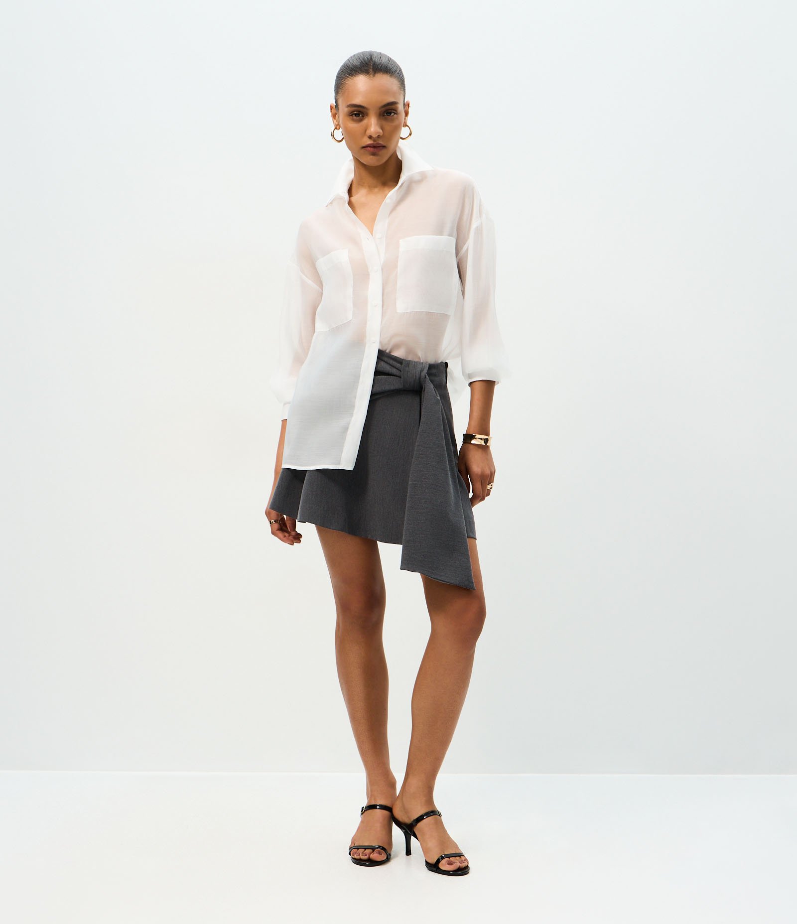 Camisa em Liocel Transparente com Bolsos Frontais Branco 2