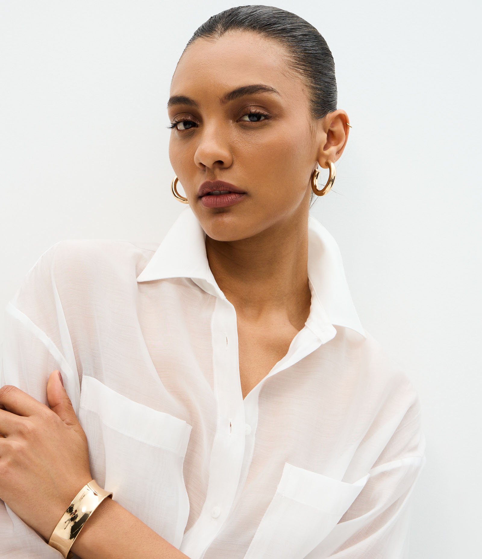 Camisa em Liocel Transparente com Bolsos Frontais Branco 3