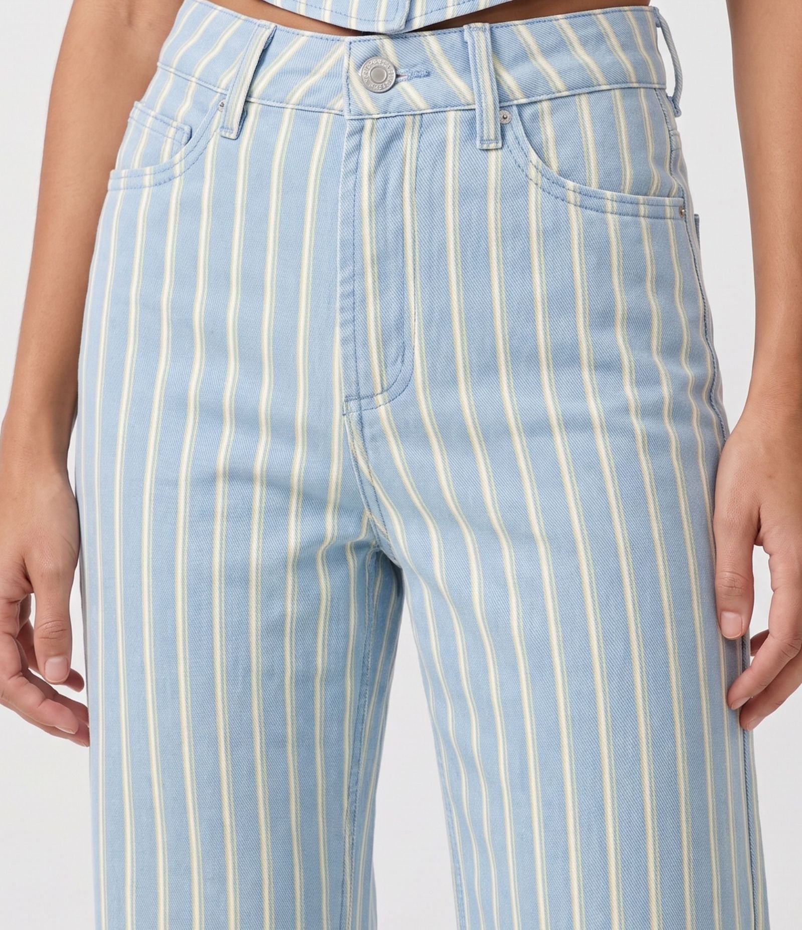 Calça Reta Cropped em Sarja com Estampa Listrada Azul 3