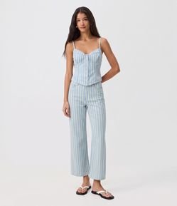 Calça Reta Cropped em Sarja com Estampa Listrada