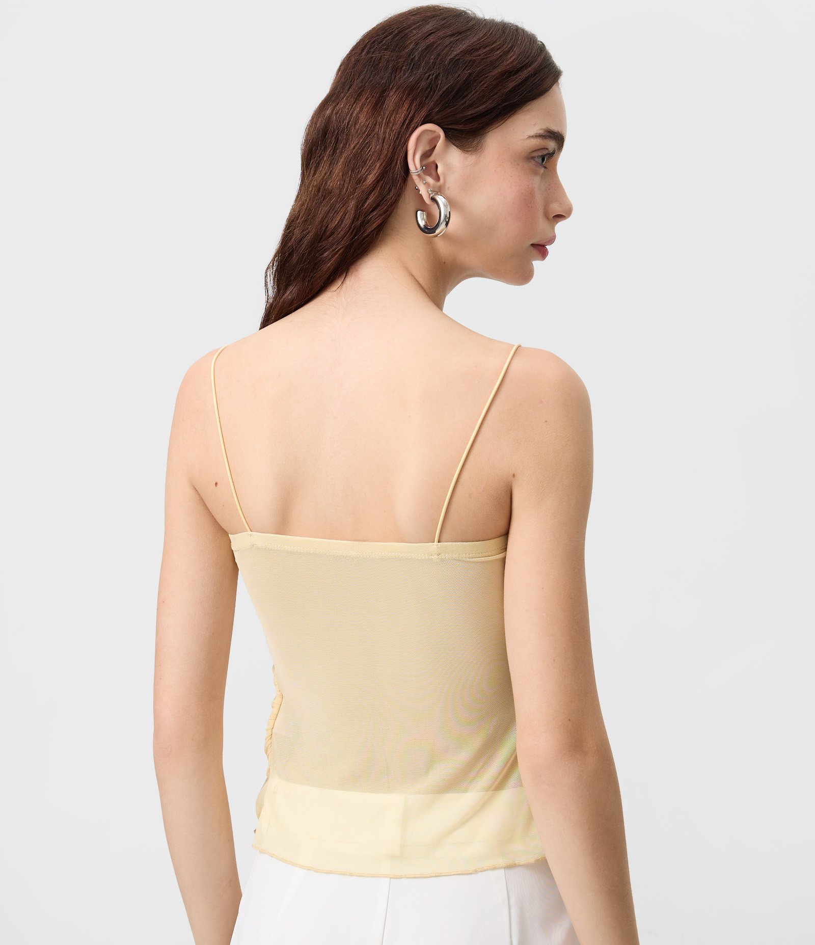 Blusa de Alcinha em Tule com Drapeado e Barra Assimétrica Amarelo 4