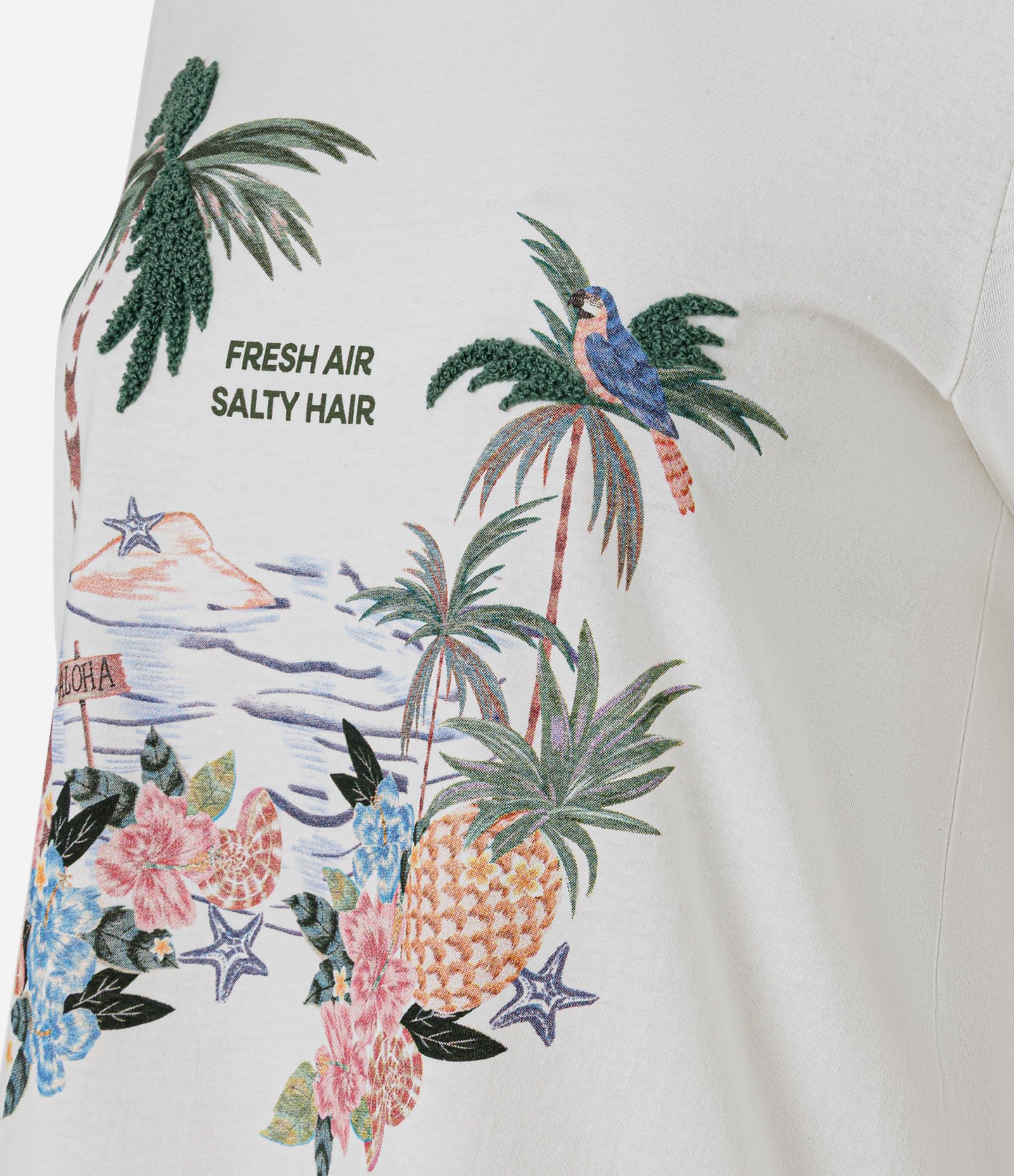 Camiseta New T-shirt em Algodão com Estampa Tropical Flocada Branco 6