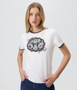 Blusa New T-Shirt em Algodão com Estampa de Anjinhos em Ponto Cruz