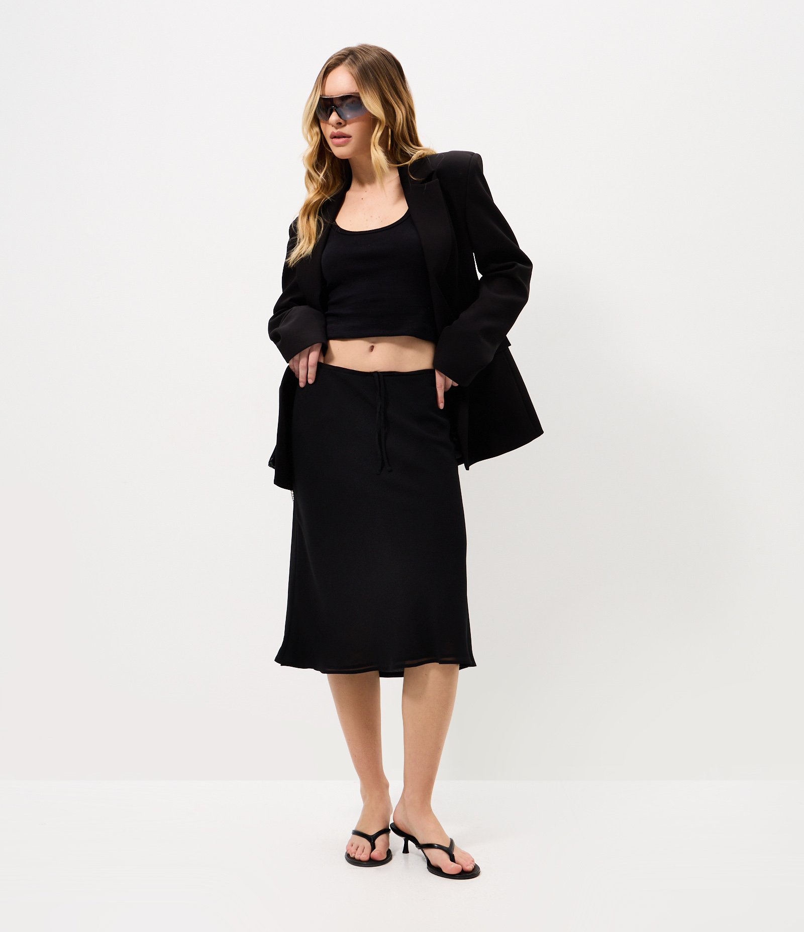 Saia Midi em Chiffon com Amarração na Cintura Preto 1