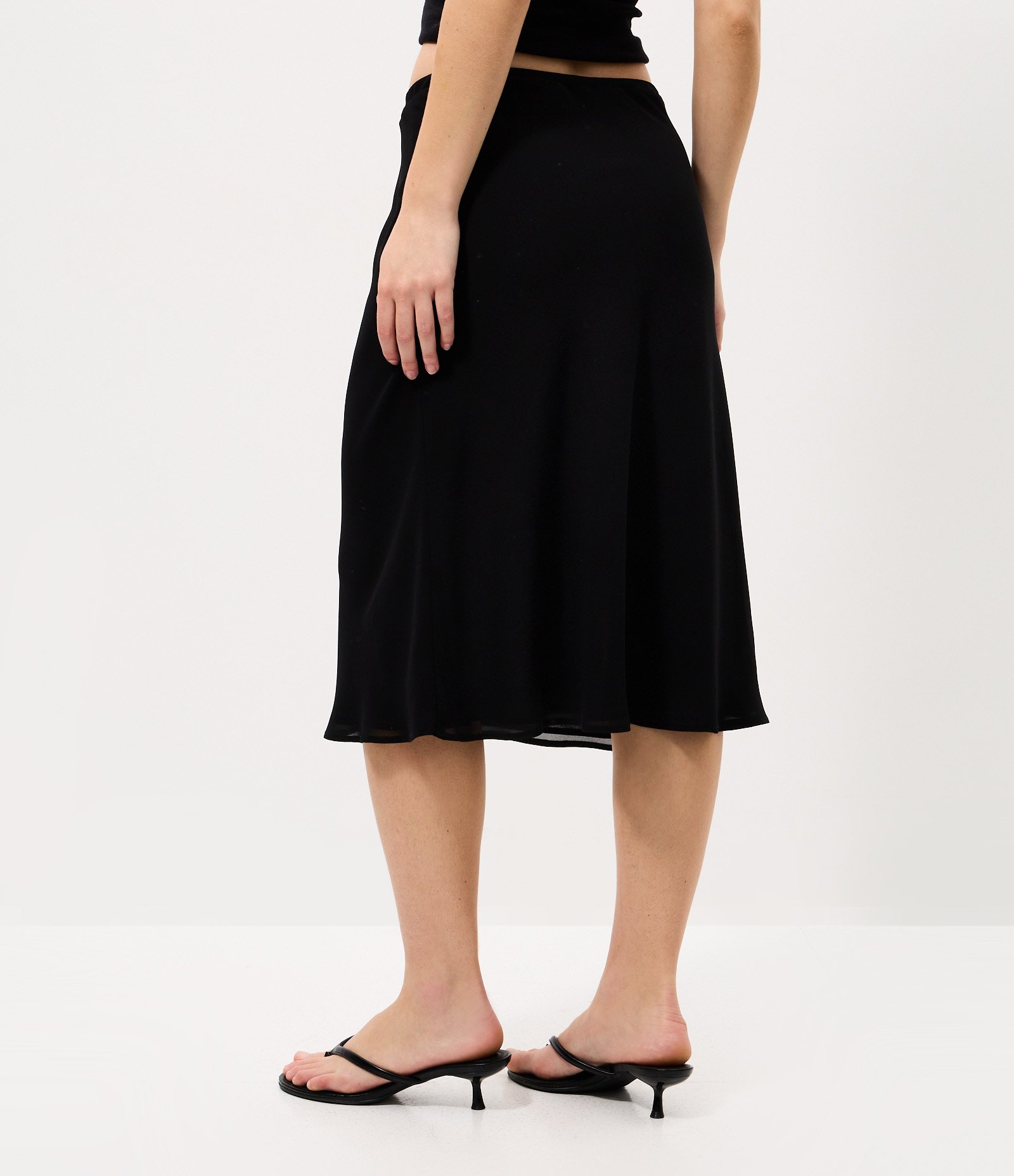 Saia Midi em Chiffon com Amarração na Cintura Preto 4