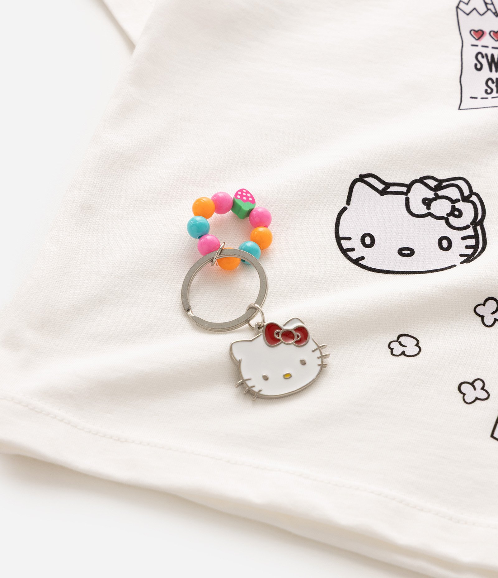Pijama Infantil Hello Kitty Blusa Manga Curta e Short com Chaveiro - Tam 5 a 14 Anos Branco 5