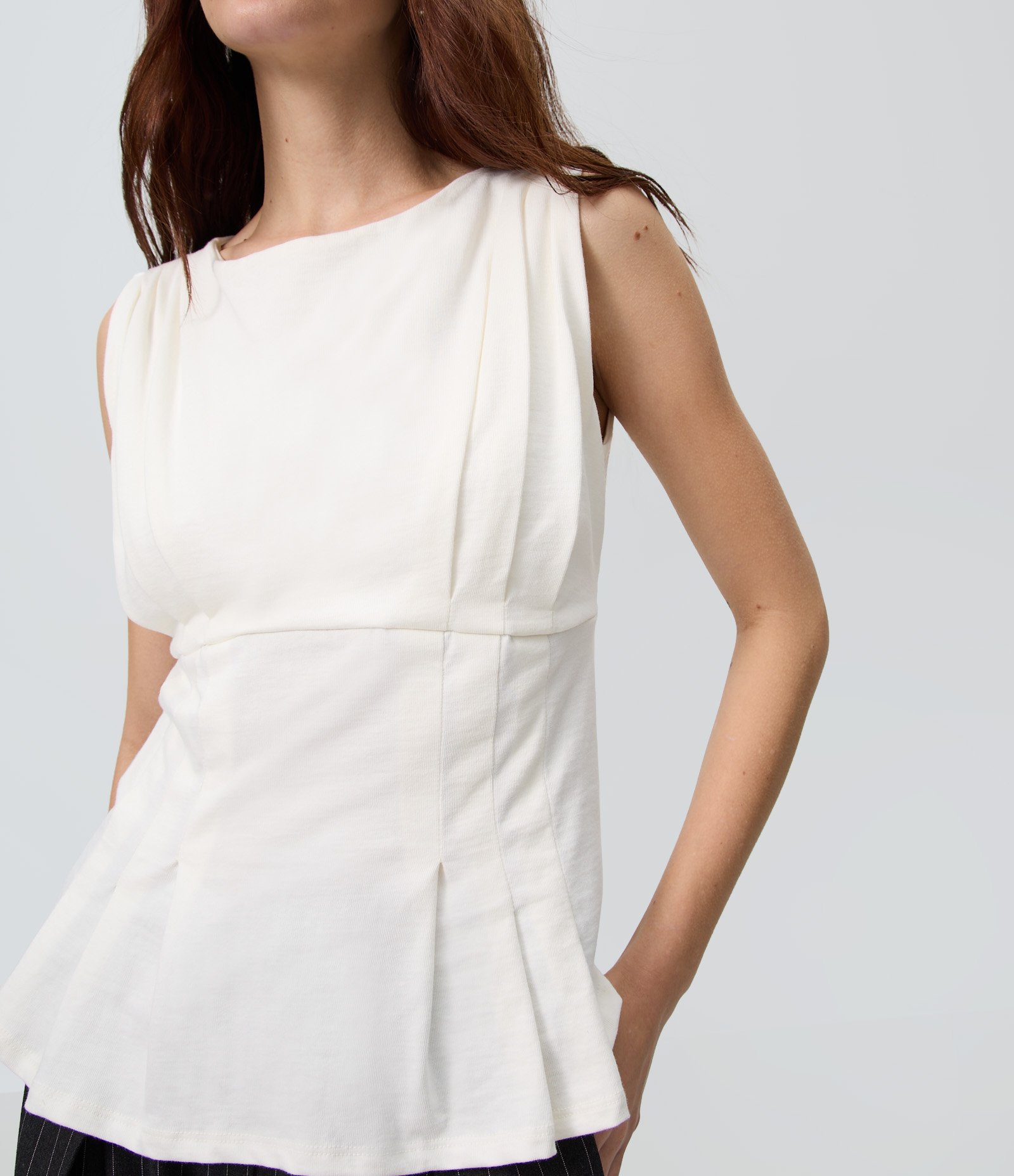Blusa Peplum em Malha Tricô com Drapeados e Alças Largas Branco 3