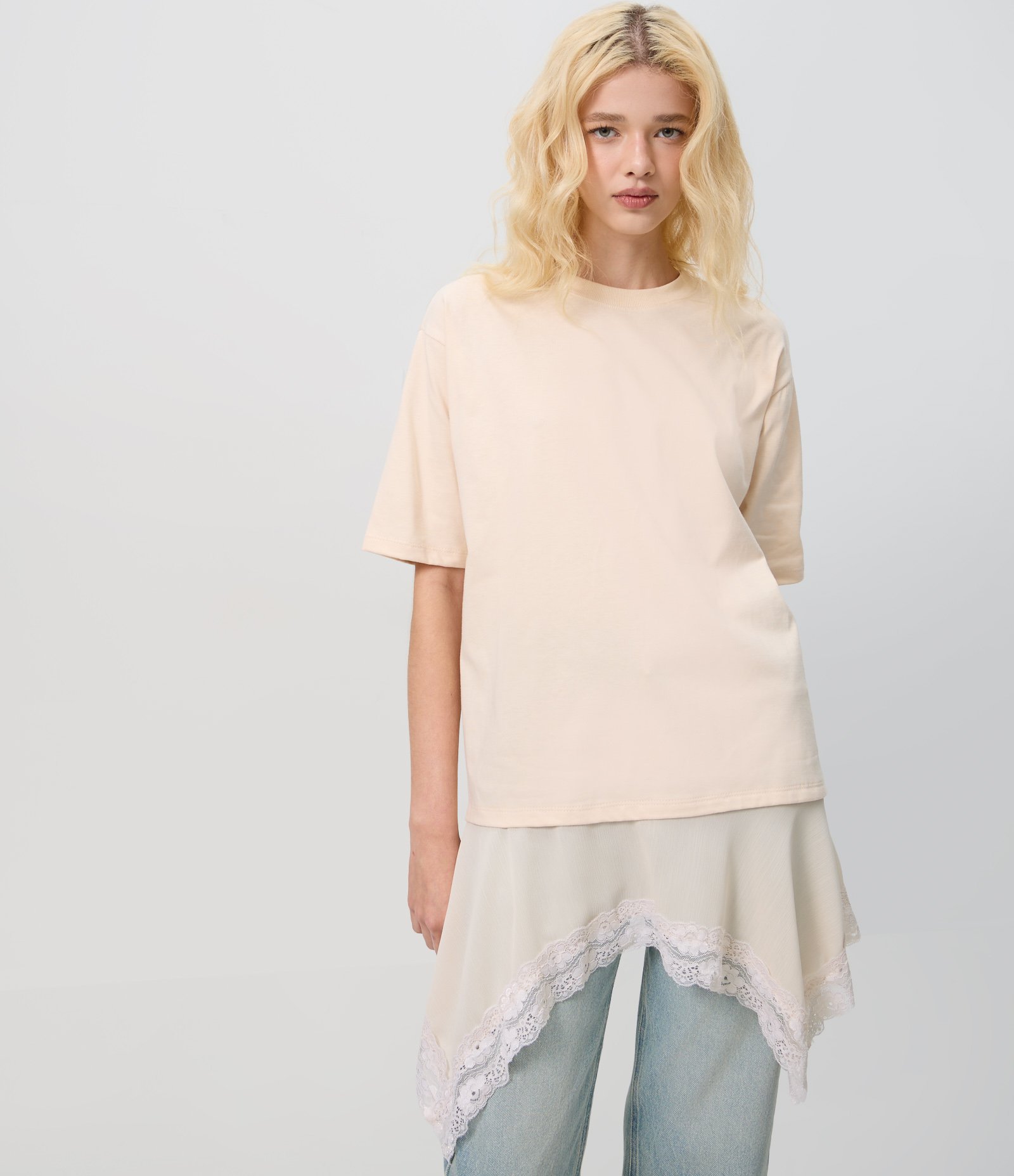 Camiseta Oversized com Barra Assimétrica Rendada Off White 1