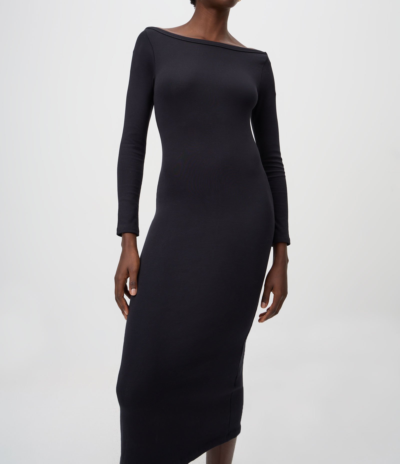 Vestido Midi em Ribana com Decote Canoa e Fenda Traseira Preto 3