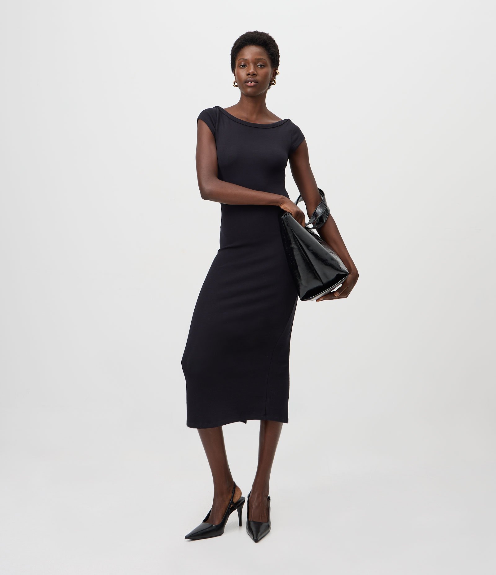 Vestido Midi em Ribana com Decote Canoa Preto 1