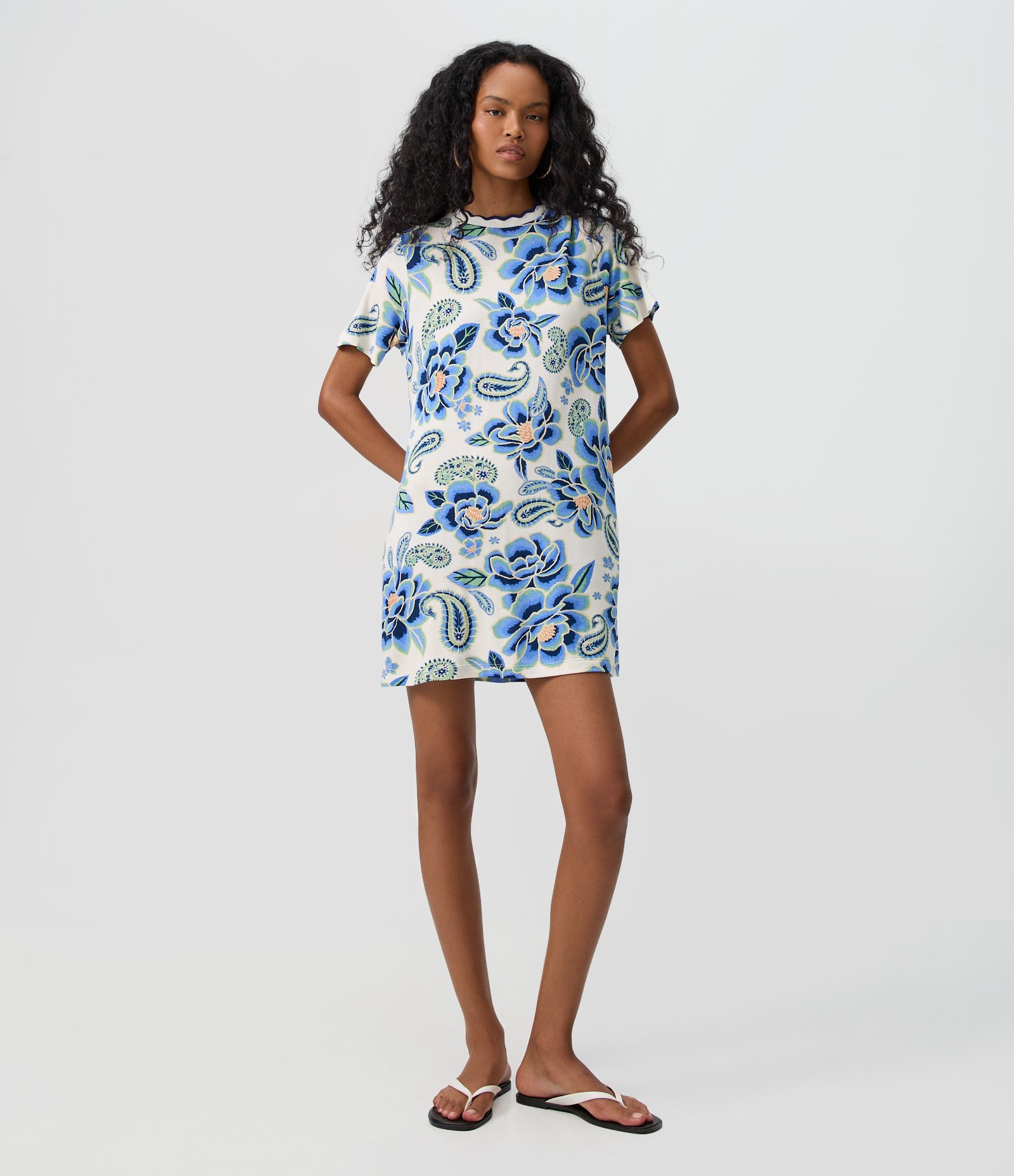 Vestido T-Shirt em Moletinho com Estampa Floral Azul 1