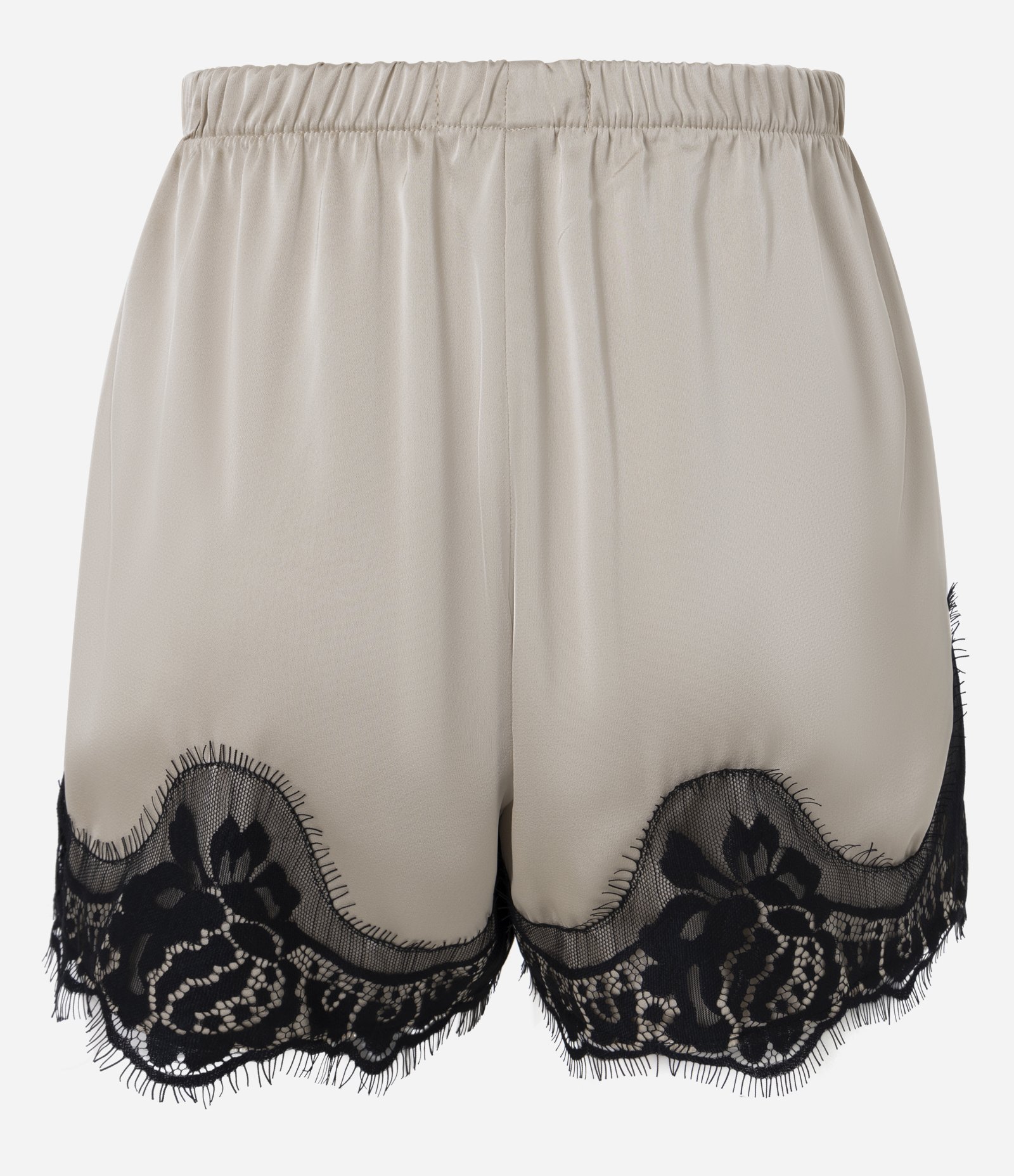 Short em Cetim com Renda Contrastante na Barra Bege 7