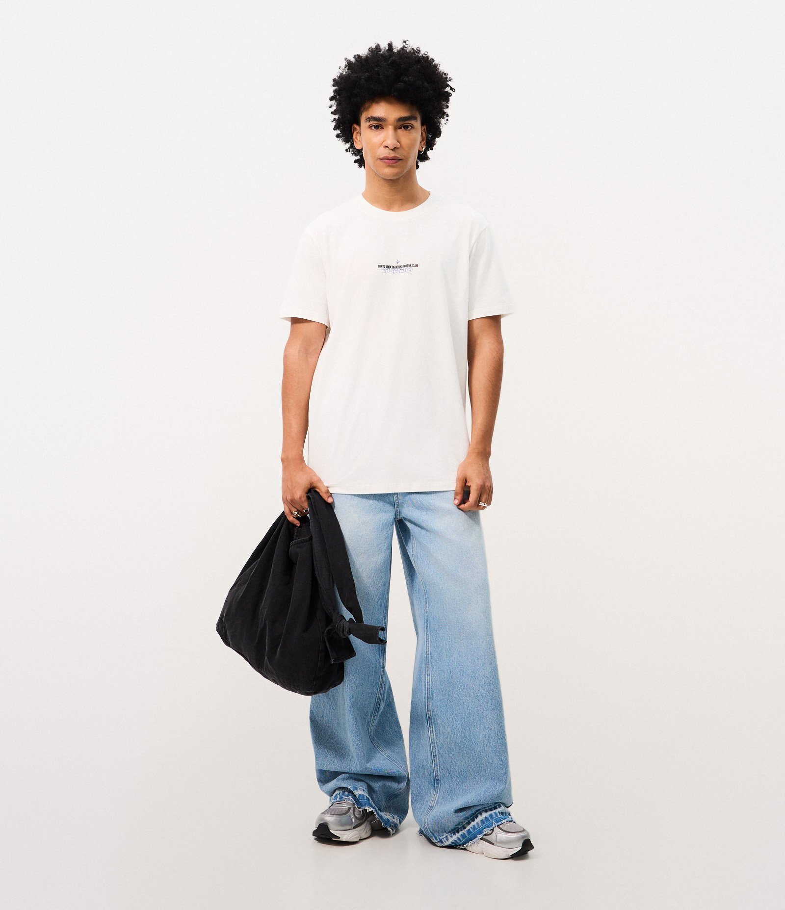 Camiseta Comfort em Algodão com Estampa Carro Turbo Branco 2