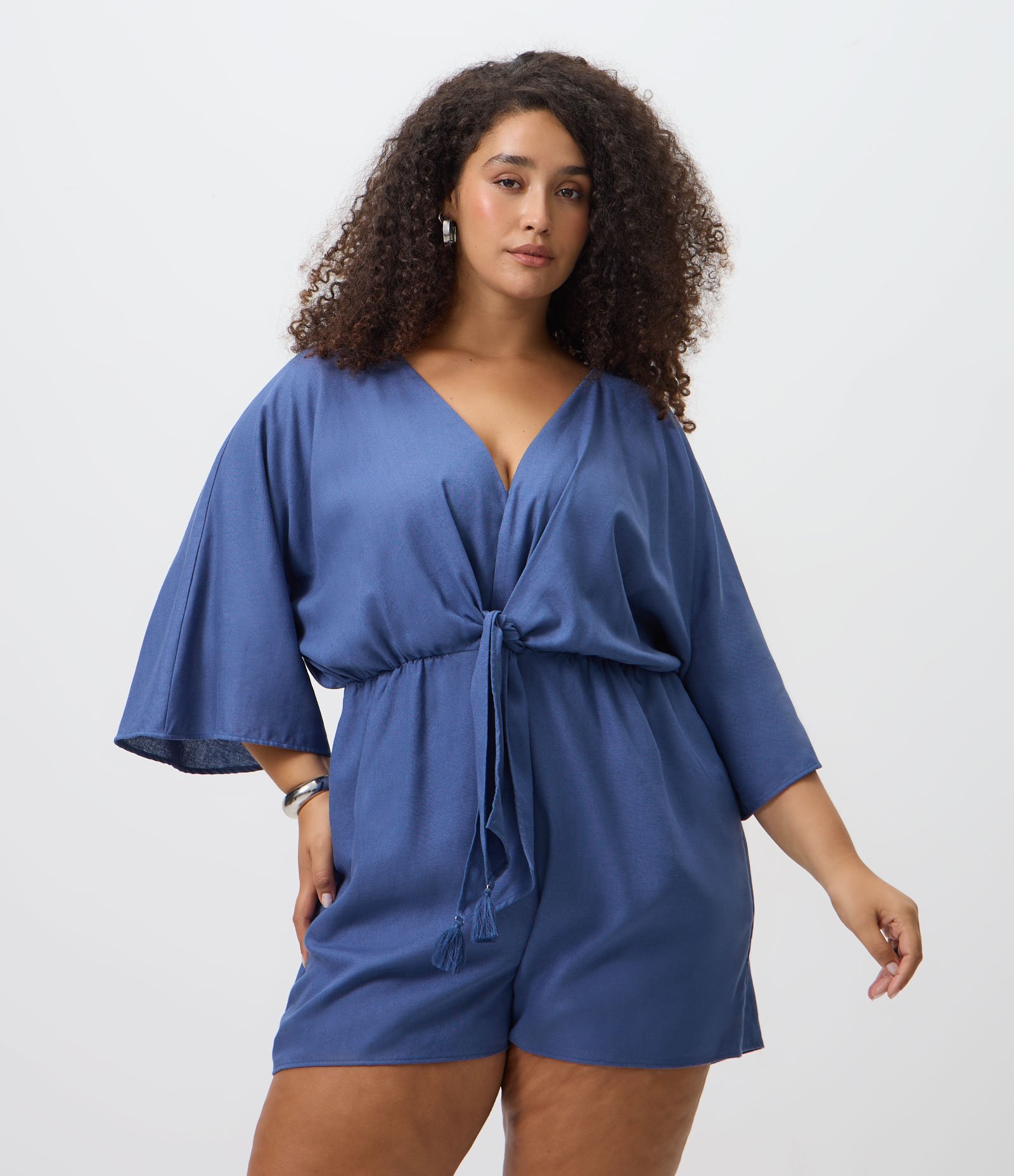Macaquinho em Viscolinho com Manga Morcego e Barbicachos Curve & Plus Size Azul 1