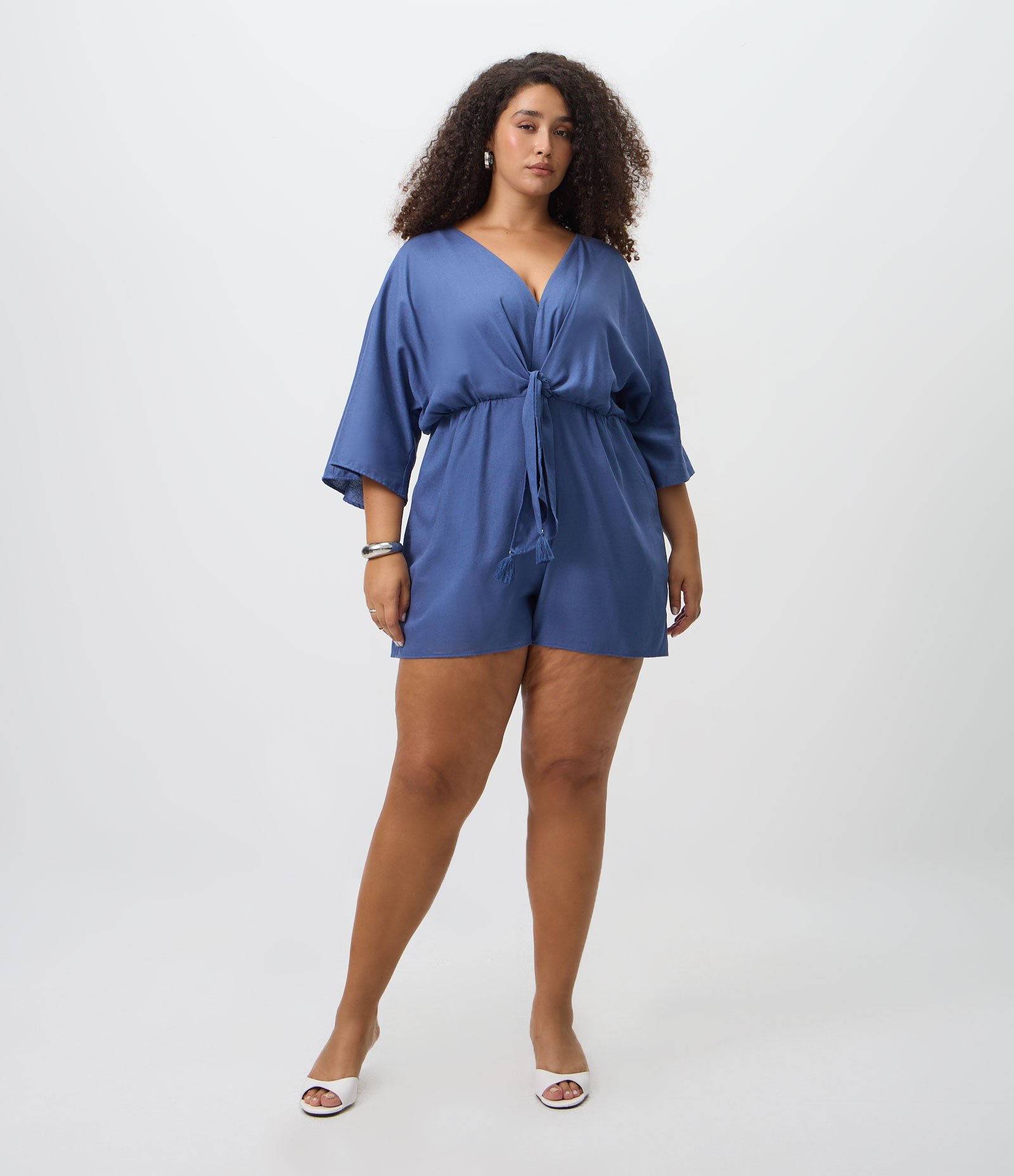 Macaquinho em Viscolinho com Manga Morcego e Barbicachos Curve & Plus Size Azul 2