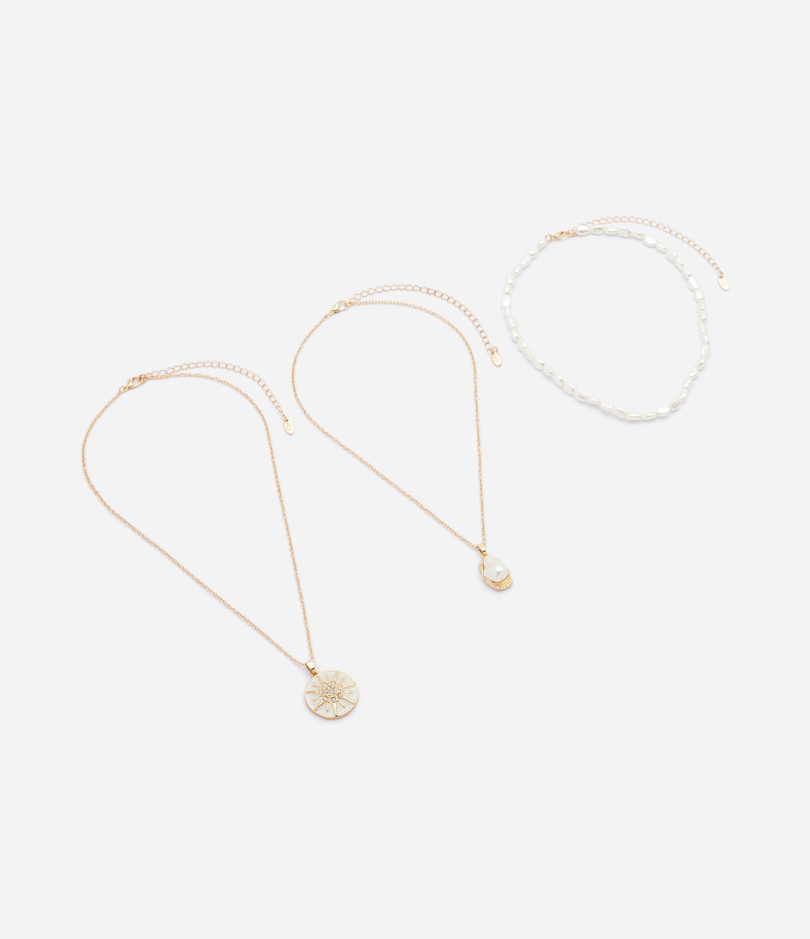 Colar em Camadas com Pérolas e Pingente Sol Dourado 3