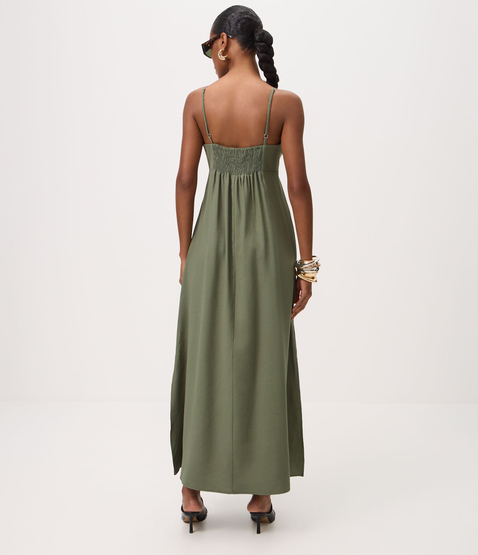 Vestido Midi Evasê em Viscose com Decote Coração Verde Escuro 4