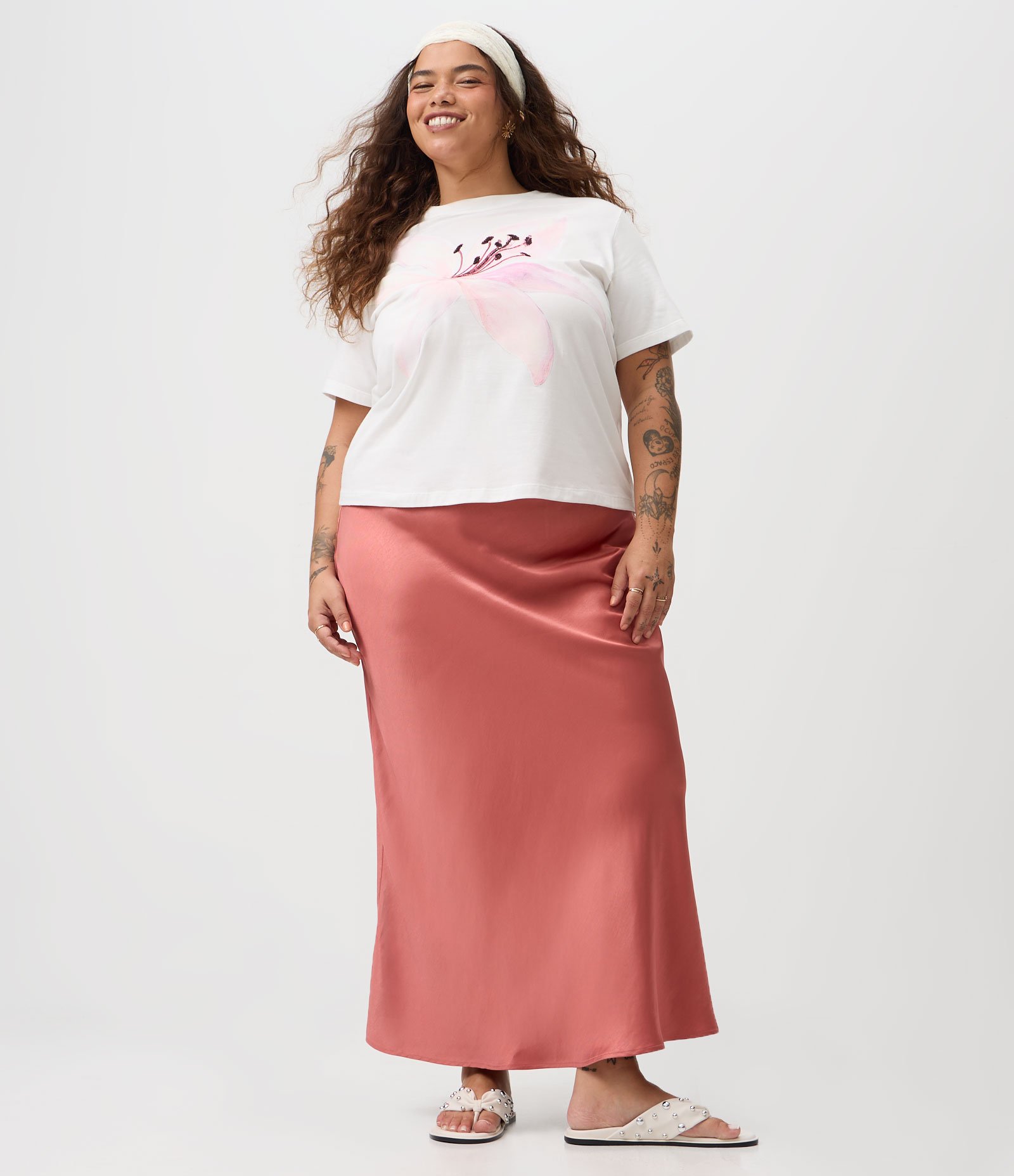 Blusa Regular em Algodão Flor Aquarelada Curve & Plus Size Branco 2