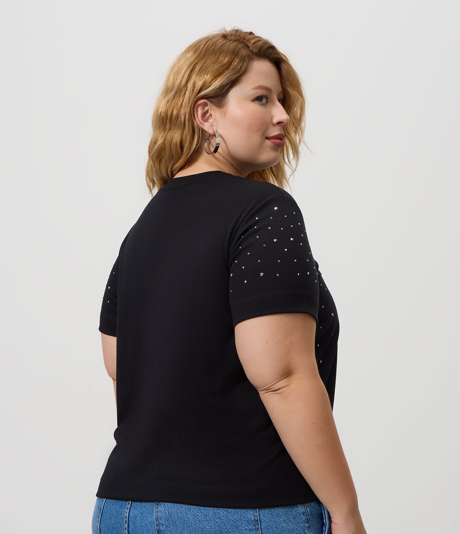 Camiseta com Brilhos Aplicados Curve & Plus Size Preto 4