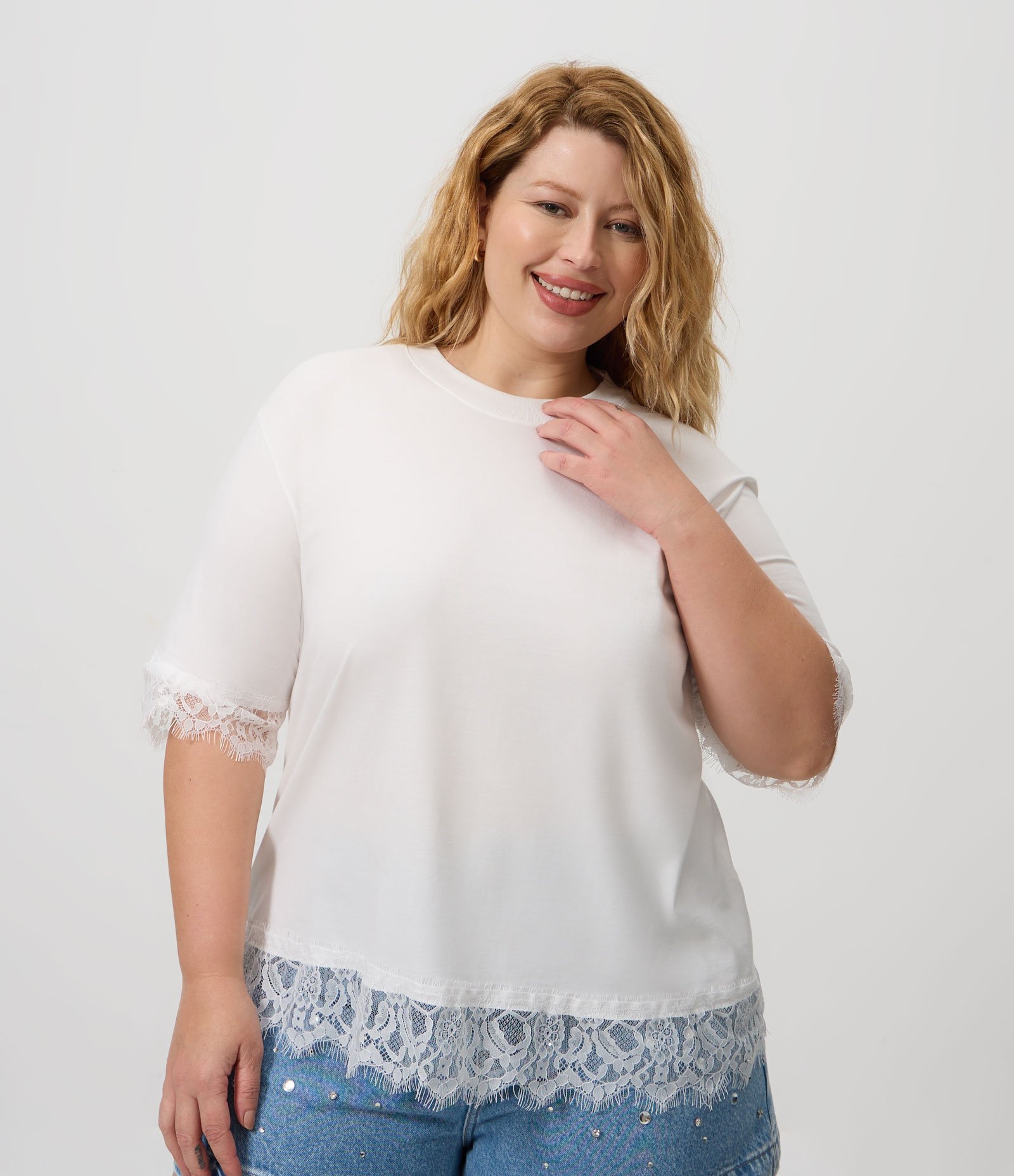 Blusa Alongada em Algodão com Renda na Barra Curve & Plus Size Branco 1