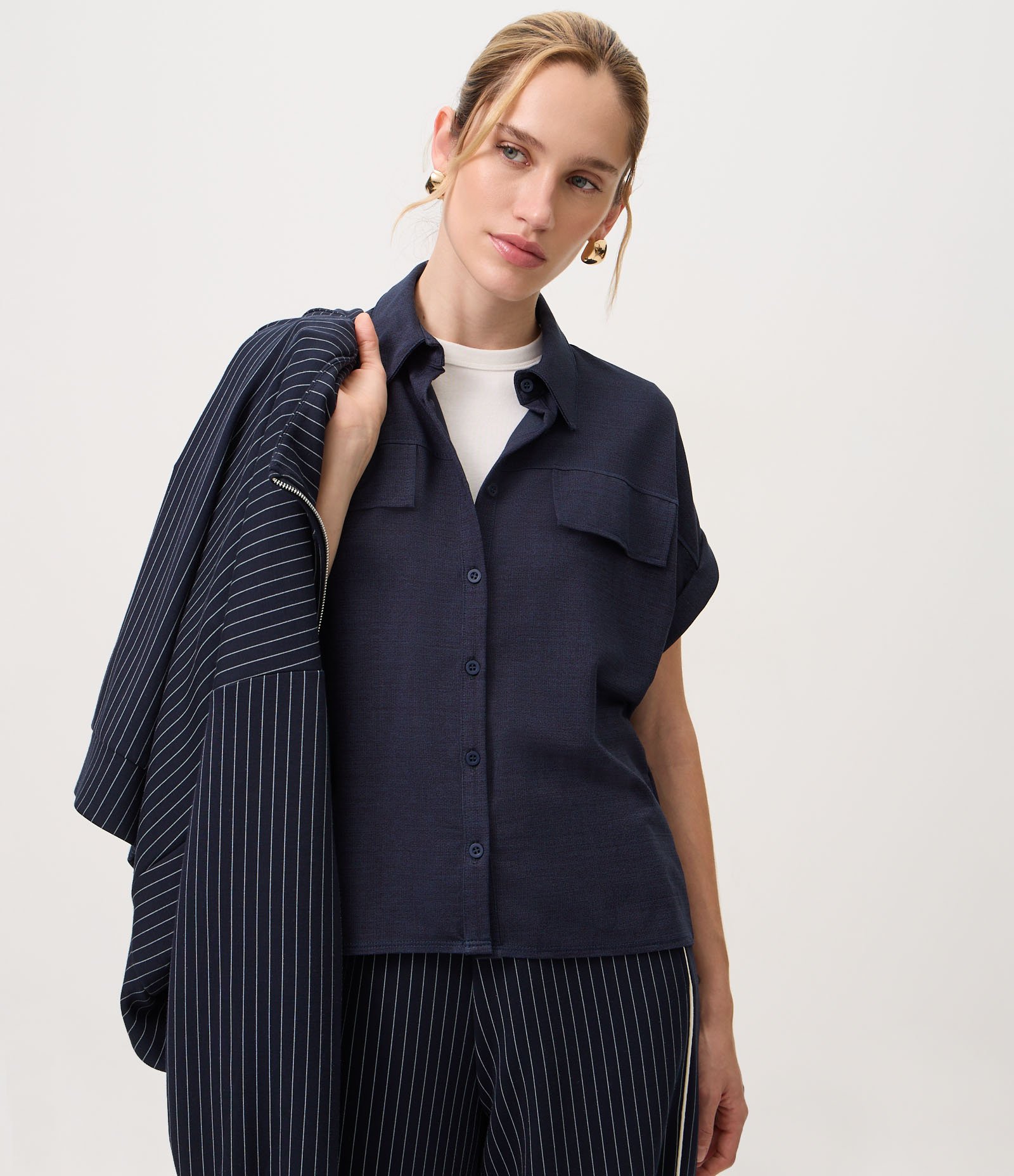 Blusa em Piquet Texturizada com Bolsos Frontais Azul 1