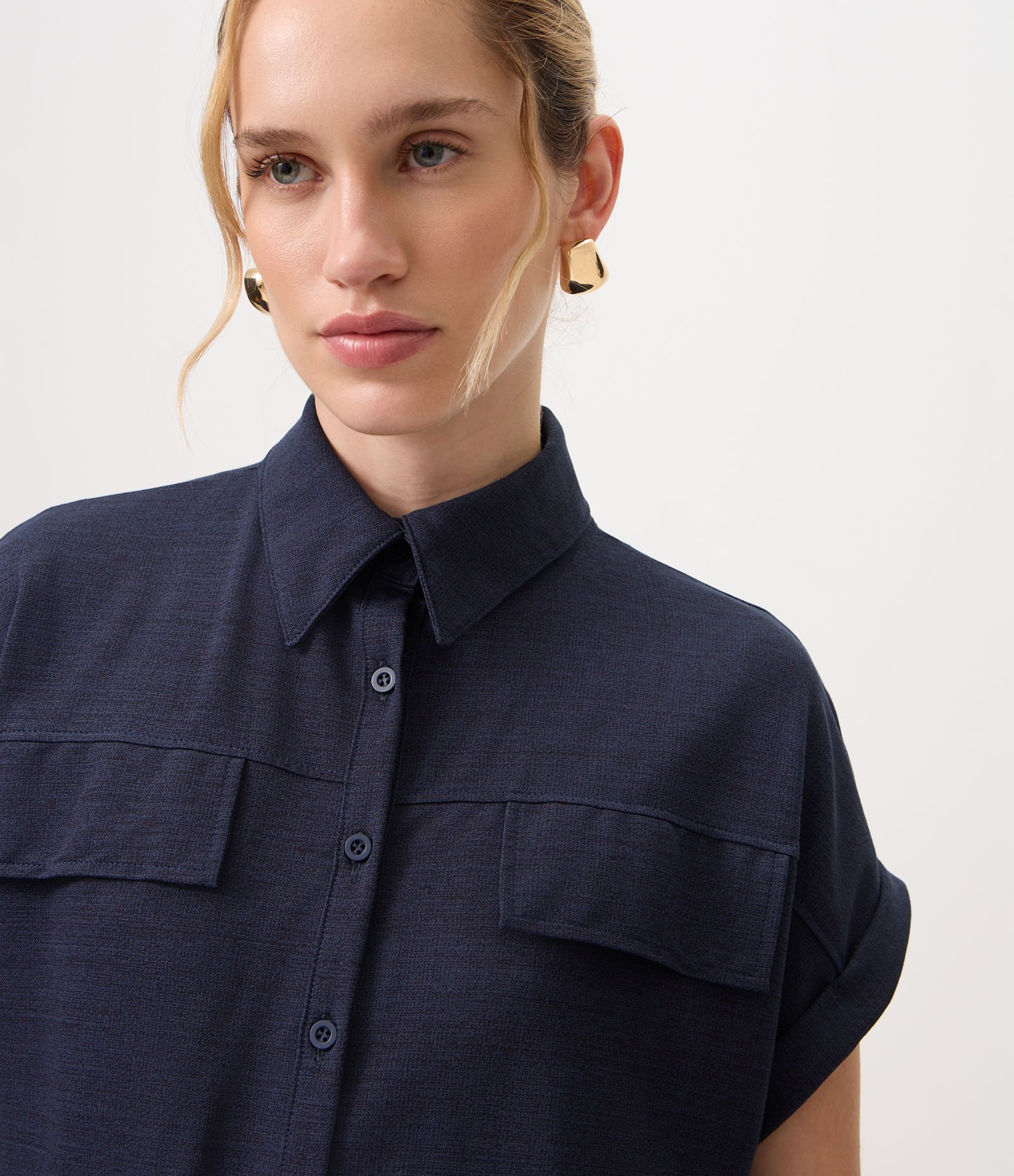 Blusa em Piquet Texturizada com Bolsos Frontais Azul 3