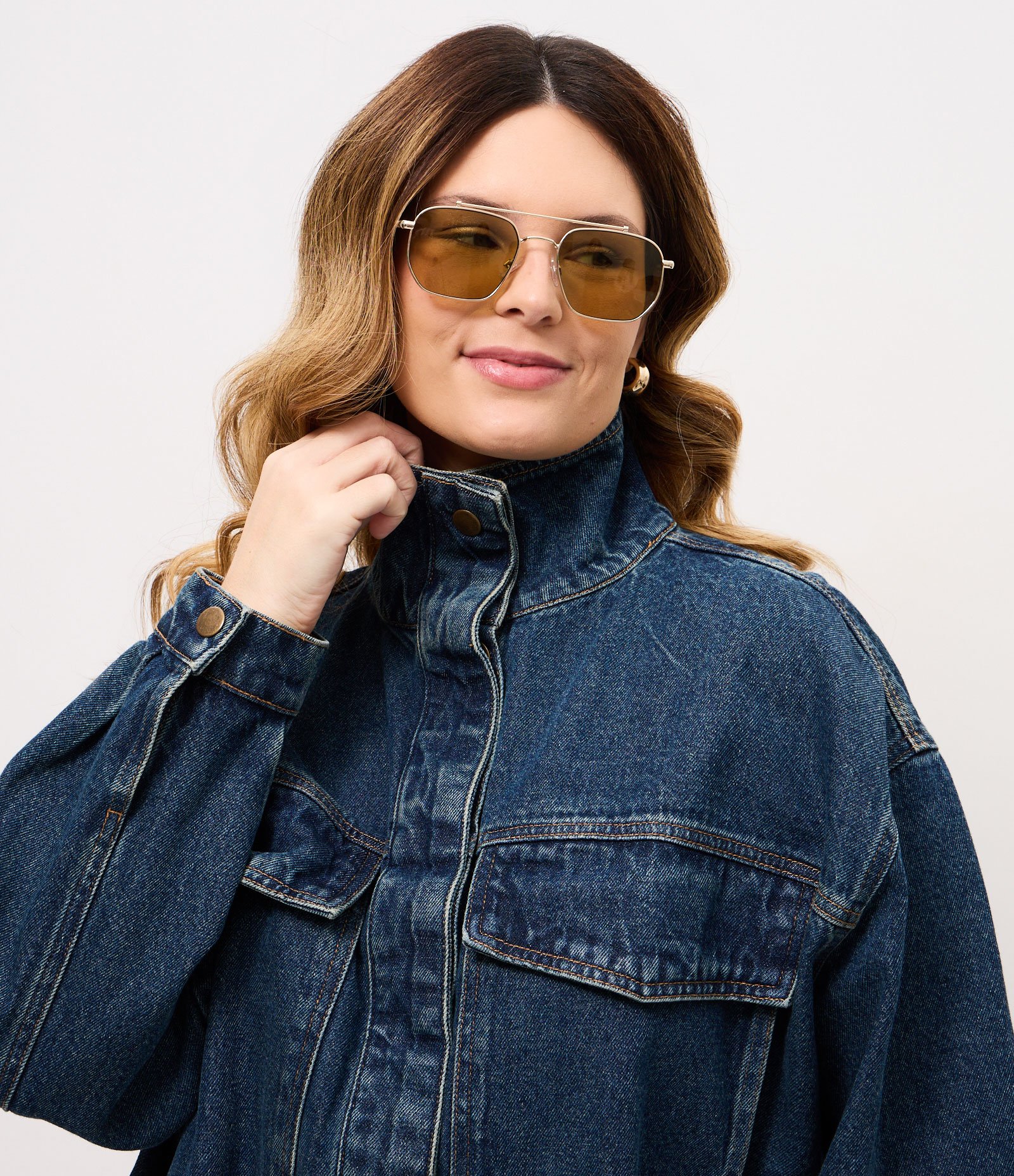 Jaqueta Jeans com Gola Alta e Bolsos Curve & Plus Size Azul Escuro 3