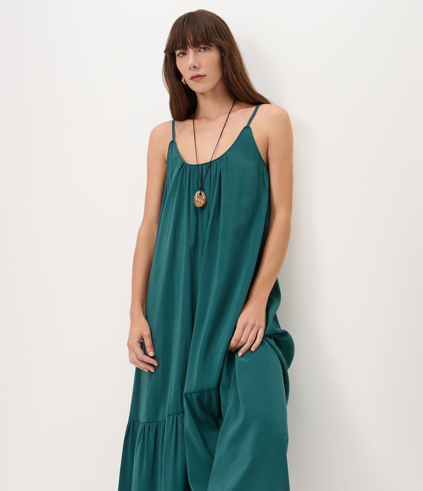 Vestido Long Midi em Viscose com Alças Finas e Decote em V Azul 1