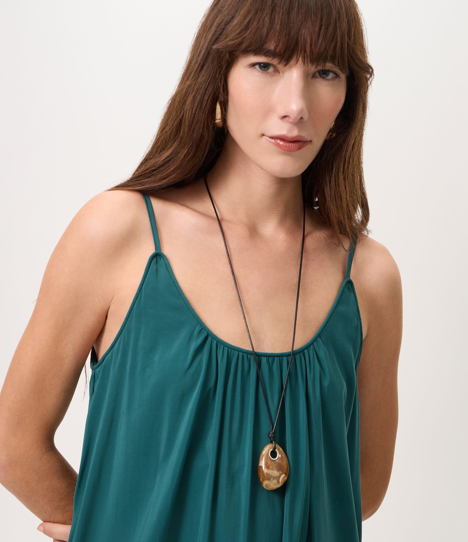 Vestido Long Midi em Viscose com Alças Finas e Decote em V Azul 3